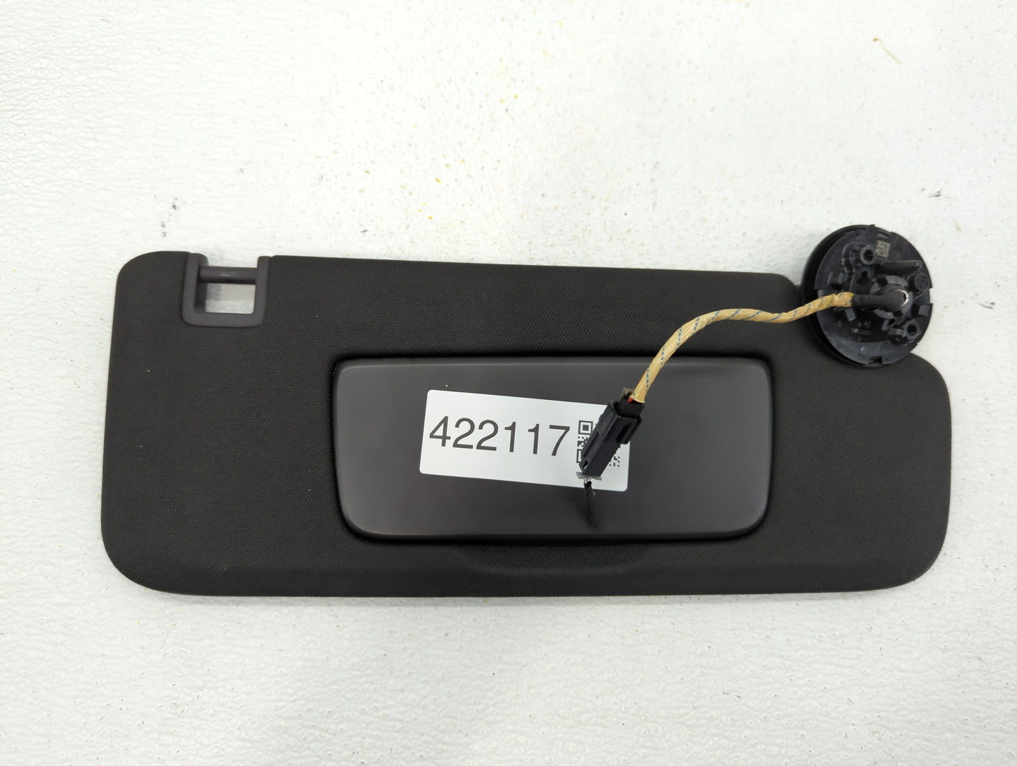 2018-2019 Chevrolet Equinox Sun Visor Shade Replacement Passenger Right Mirror Fits Fits 2018 2019 OEM Used Auto Parts - Oem