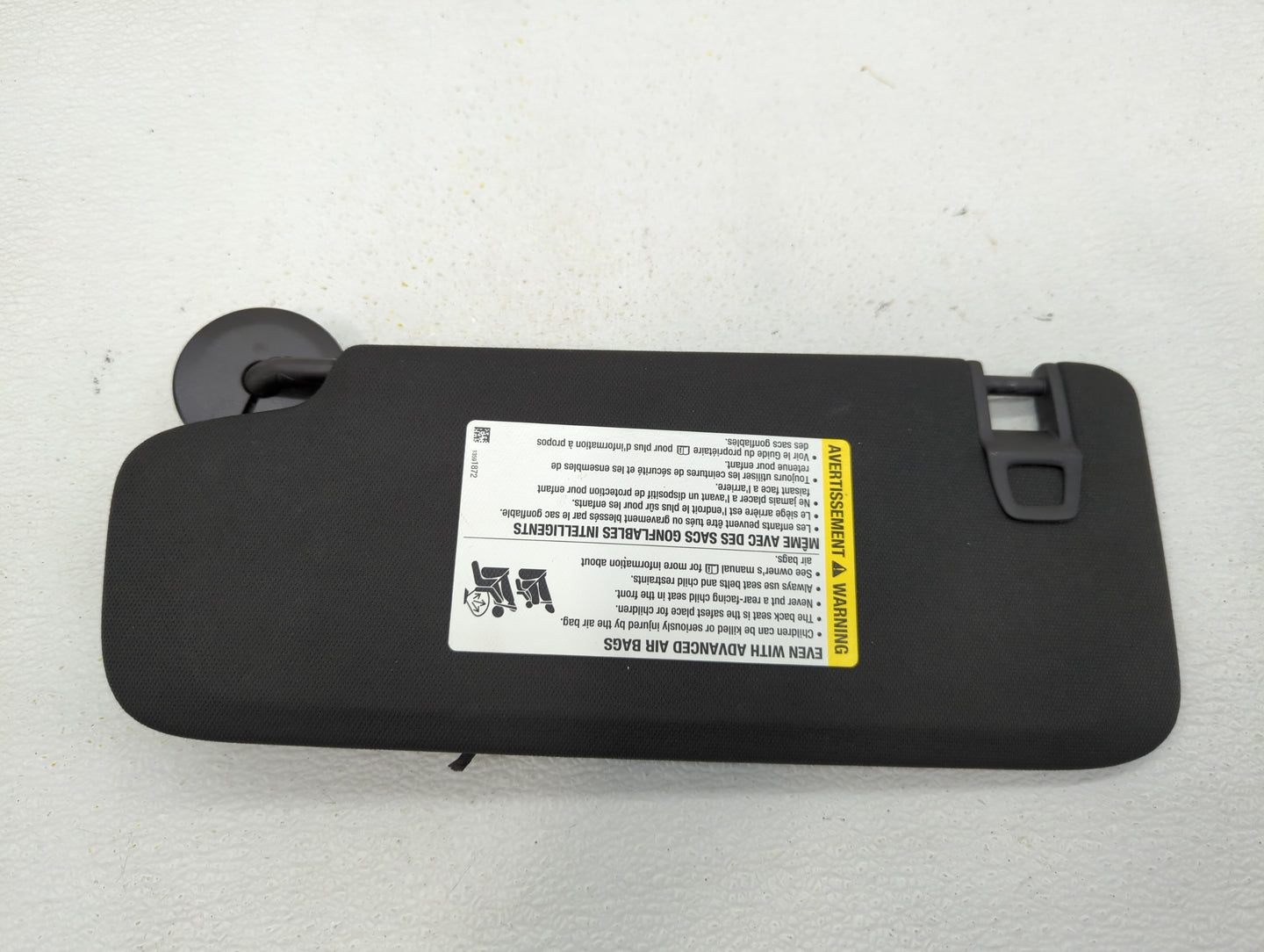 2018-2019 Chevrolet Equinox Sun Visor Shade Replacement Passenger Right Mirror Fits Fits 2018 2019 OEM Used Auto Parts - Oem