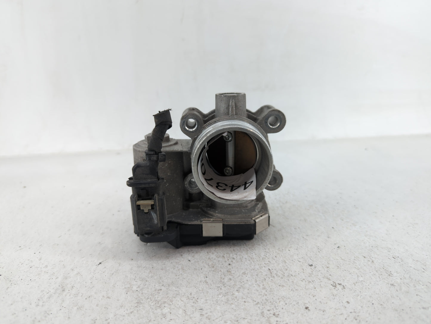 2018-2022 Chevrolet Equinox Throttle Body P/N:12671379AA Fits Fits 2016 2017 2018 2019 2020 2021 2022 OEM Used Auto Parts - 