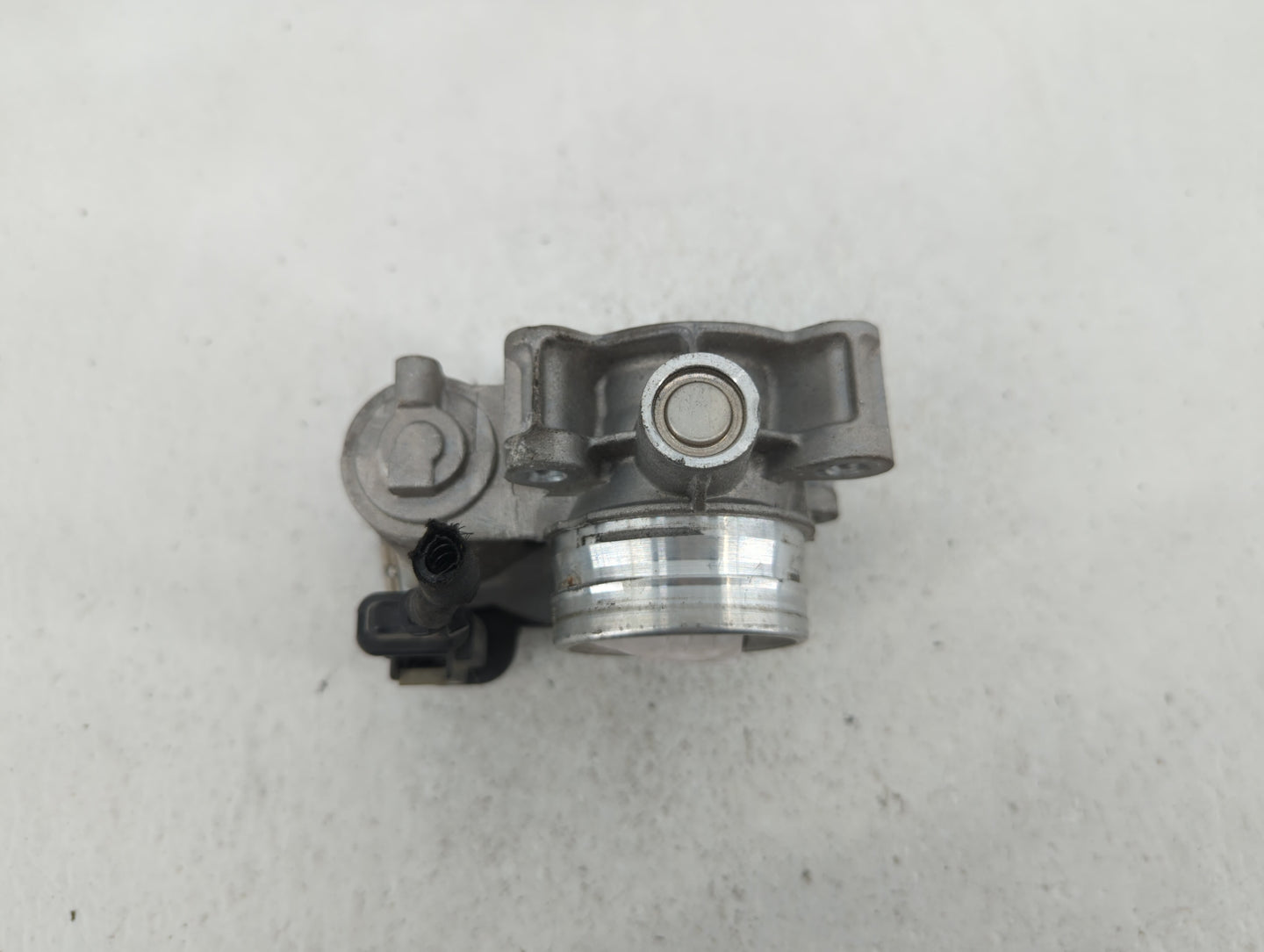 2018-2022 Chevrolet Equinox Throttle Body P/N:12671379AA Fits Fits 2016 2017 2018 2019 2020 2021 2022 OEM Used Auto Parts - 