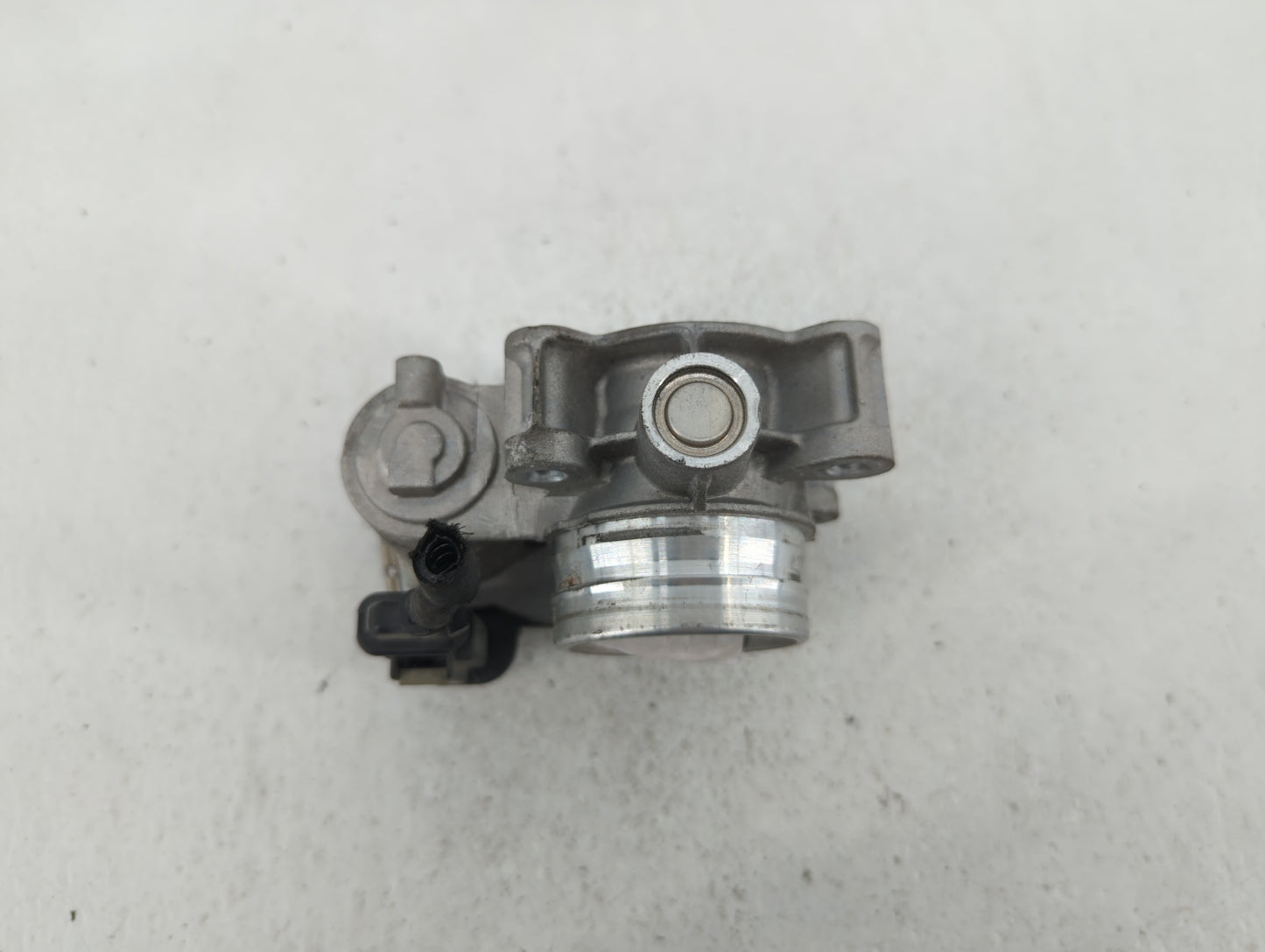 2018-2022 Chevrolet Equinox Throttle Body P/N:12671379AA Fits Fits 2016 2017 2018 2019 2020 2021 2022 OEM Used Auto Parts - 