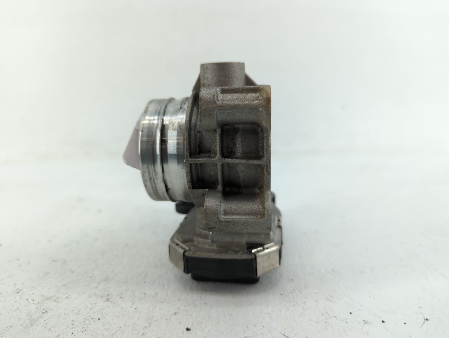 2018-2022 Chevrolet Equinox Throttle Body P/N:12671379AA Fits Fits 2016 2017 2018 2019 2020 2021 2022 OEM Used Auto Parts - 
