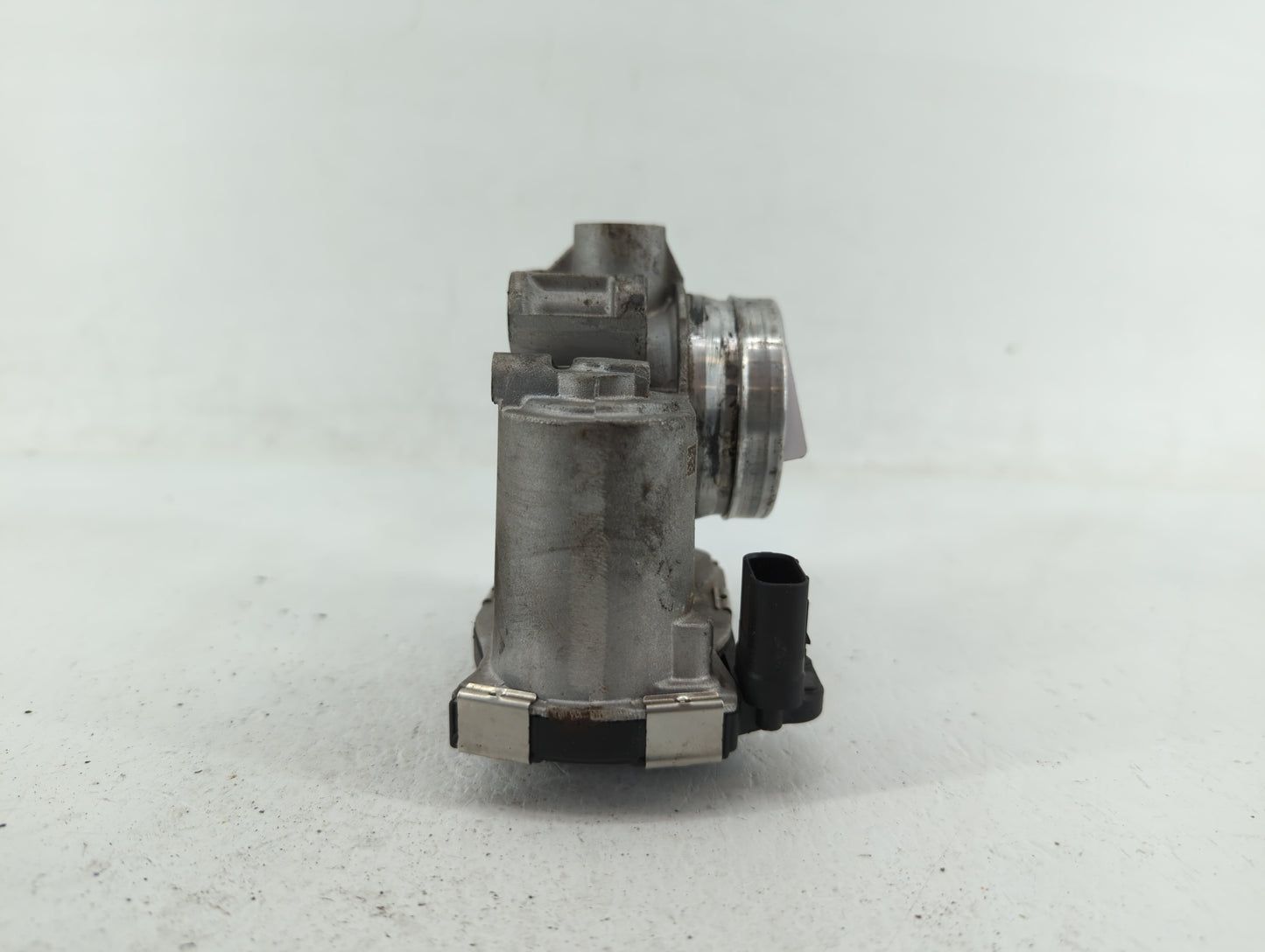2018-2022 Chevrolet Equinox Throttle Body P/N:12671379AA Fits Fits 2016 2017 2018 2019 2020 2021 2022 OEM Used Auto Parts - 