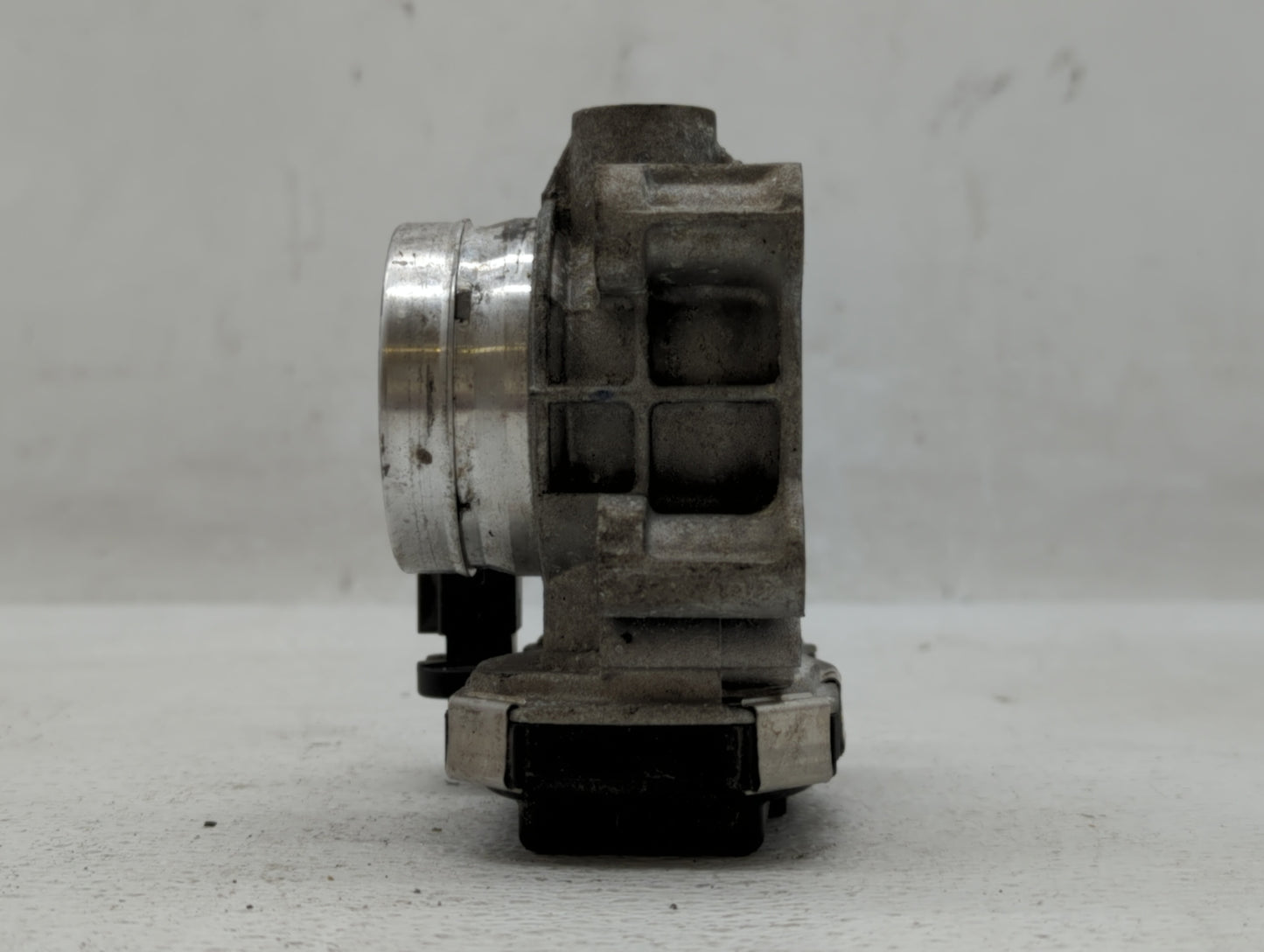 2018-2022 Chevrolet Equinox Throttle Body P/N:12671379AA Fits Fits 2016 2017 2018 2019 2020 2021 2022 OEM Used Auto Parts - 