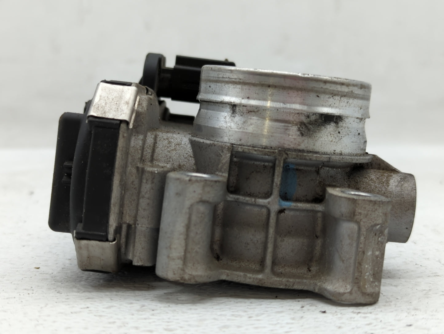 2018-2022 Chevrolet Equinox Throttle Body P/N:12671379AA Fits Fits 2016 2017 2018 2019 2020 2021 2022 OEM Used Auto Parts - 
