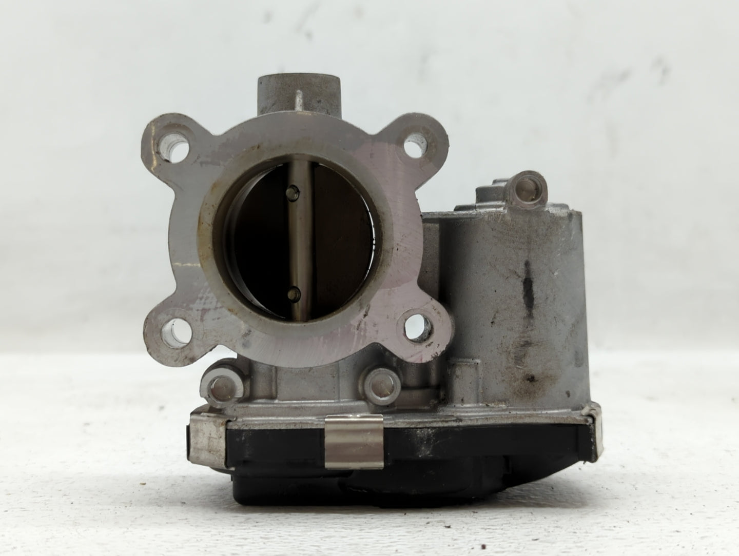 2018-2022 Chevrolet Equinox Throttle Body P/N:12671379AA Fits Fits 2016 2017 2018 2019 2020 2021 2022 OEM Used Auto Parts - 