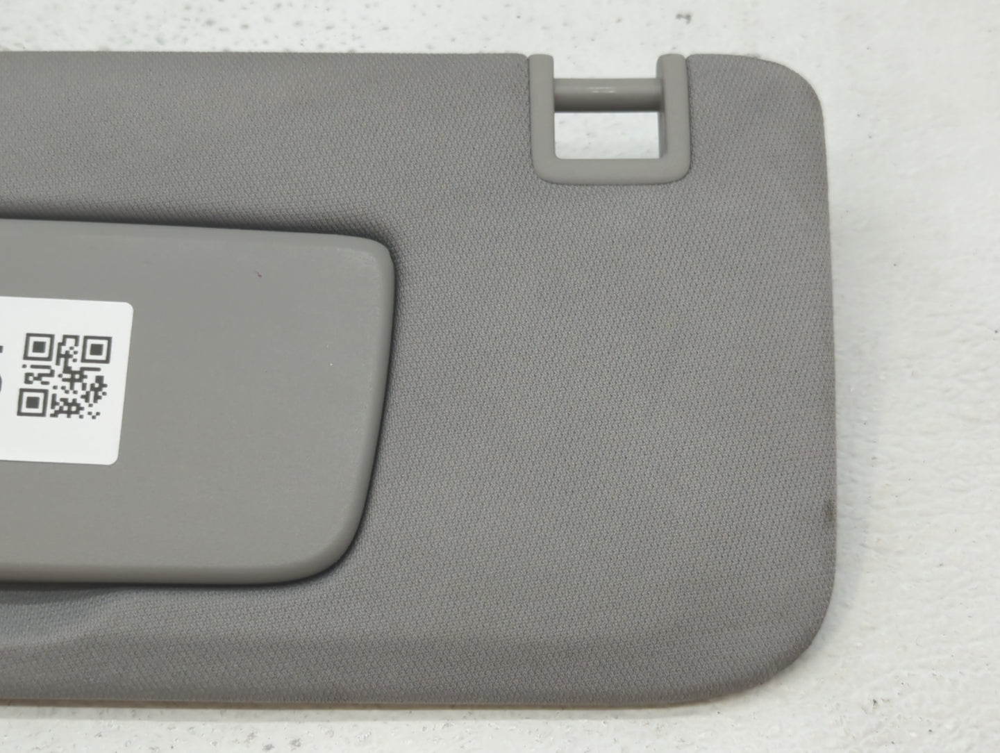 2018-2019 Chevrolet Equinox Sun Visor Shade Replacement Driver Left Mirror Fits Fits 2018 2019 OEM Used Auto Parts - Oemused