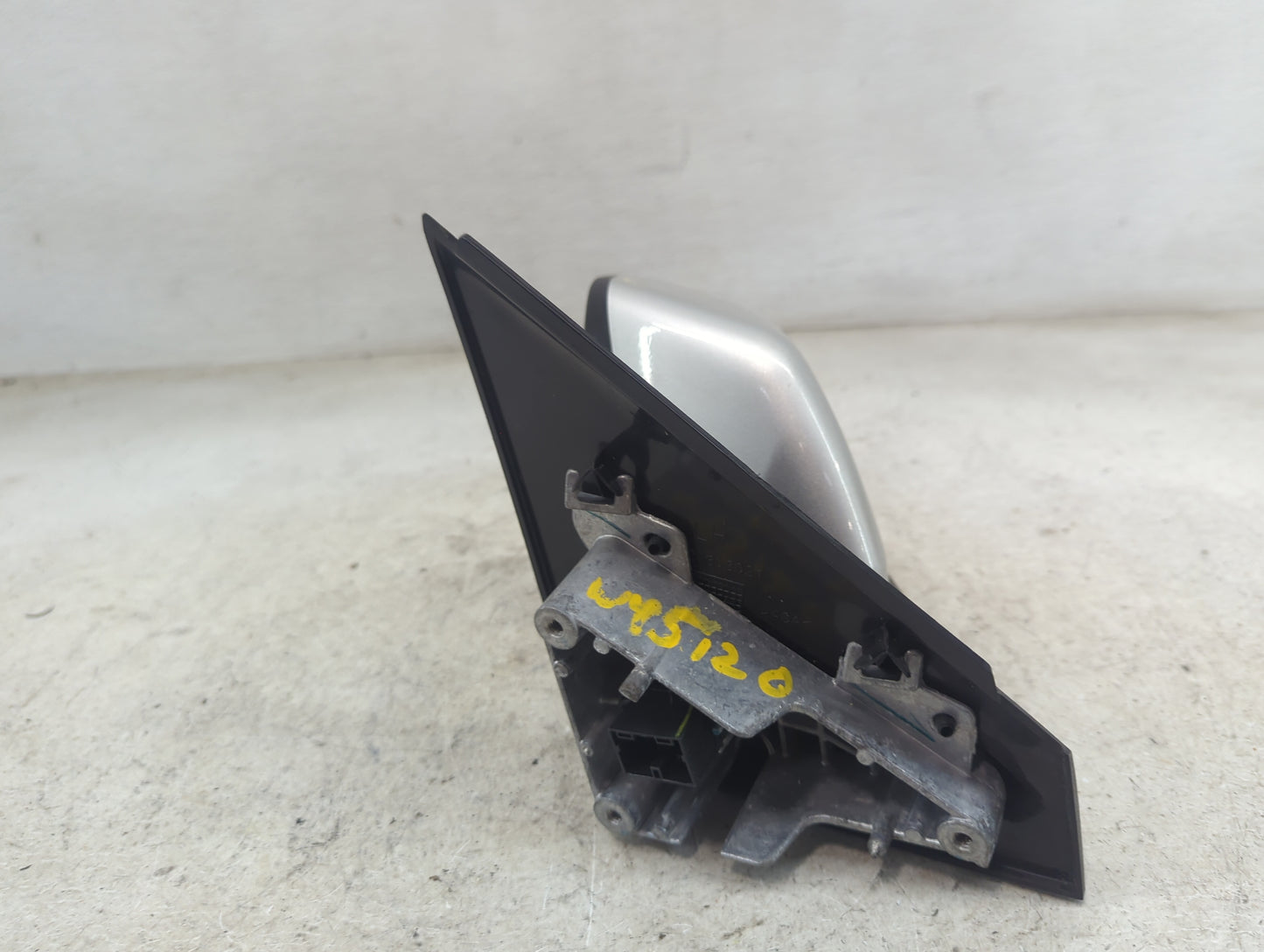 2018-2020 Chevrolet Equinox Driver Side View Mirror - Left Door Mirror OEM Used - Oemusedautoparts1.com