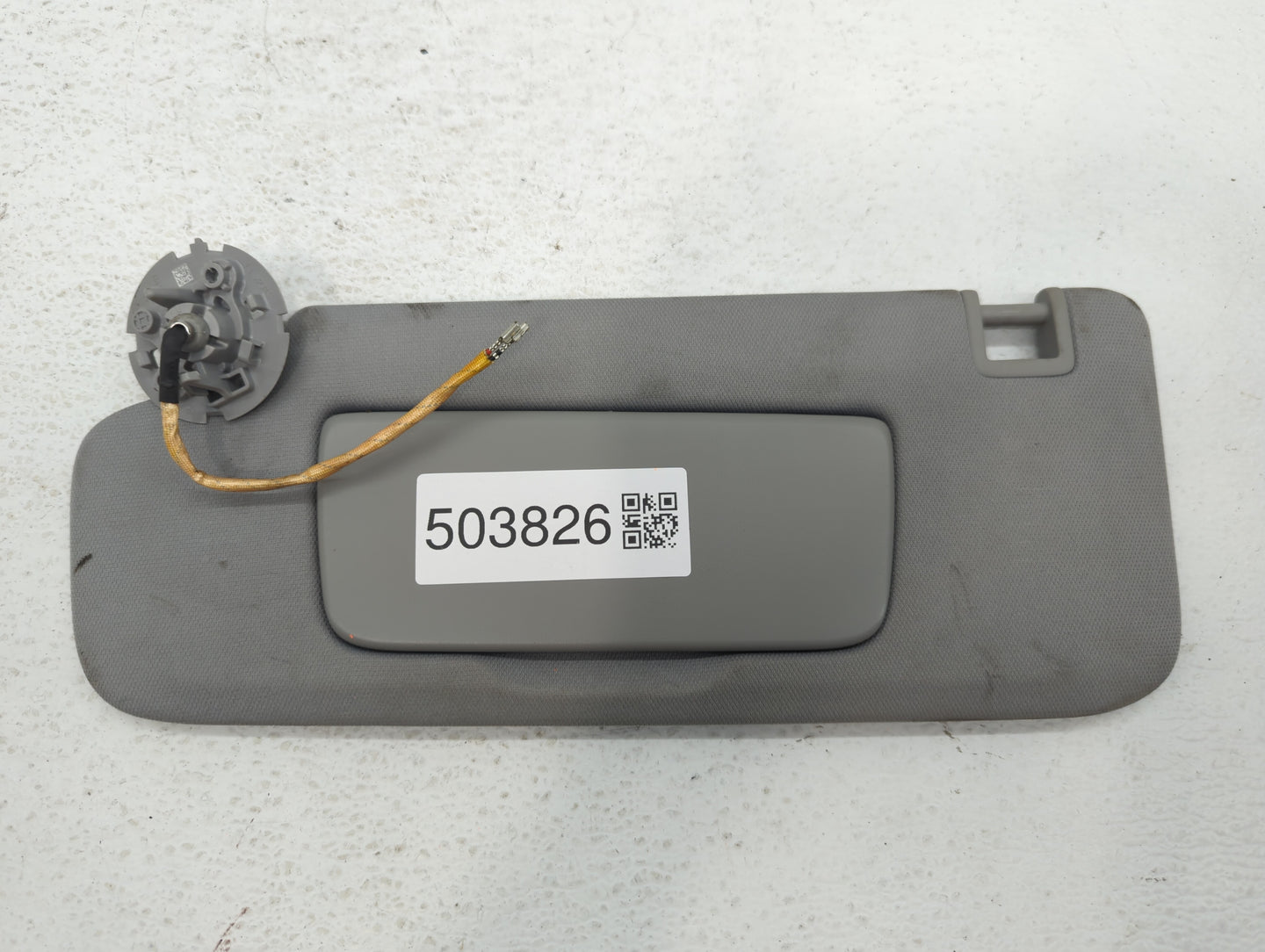 2018-2019 Chevrolet Equinox Sun Visor Shade Replacement Driver Left Mirror Fits Fits 2018 2019 OEM Used Auto Parts - Oemused