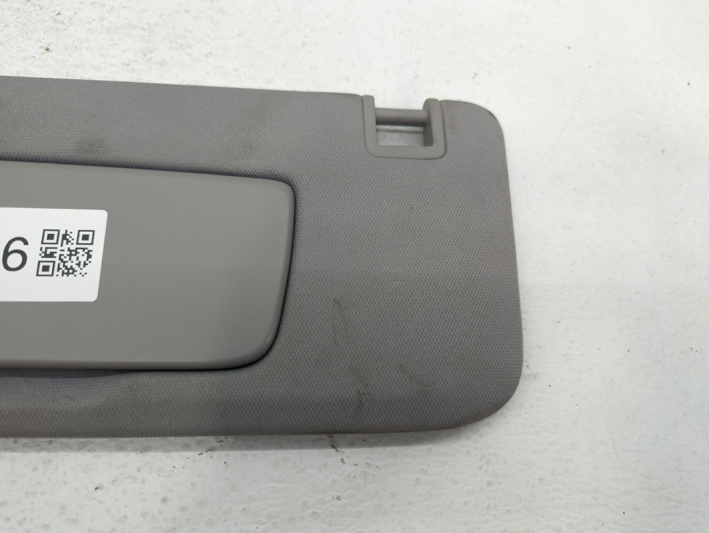 2018-2019 Chevrolet Equinox Sun Visor Shade Replacement Driver Left Mirror Fits Fits 2018 2019 OEM Used Auto Parts - Oemused