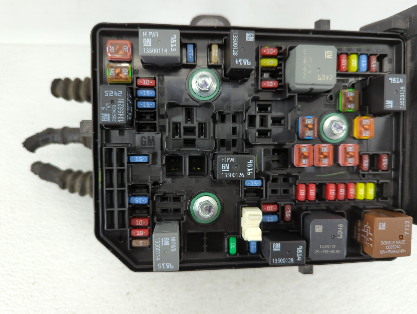 2018-2022 Chevrolet Equinox Fusebox Fuse Box Panel Relay Module P/N:84582317 Fits Fits 2018 2019 2020 2021 2022 OEM Used Aut