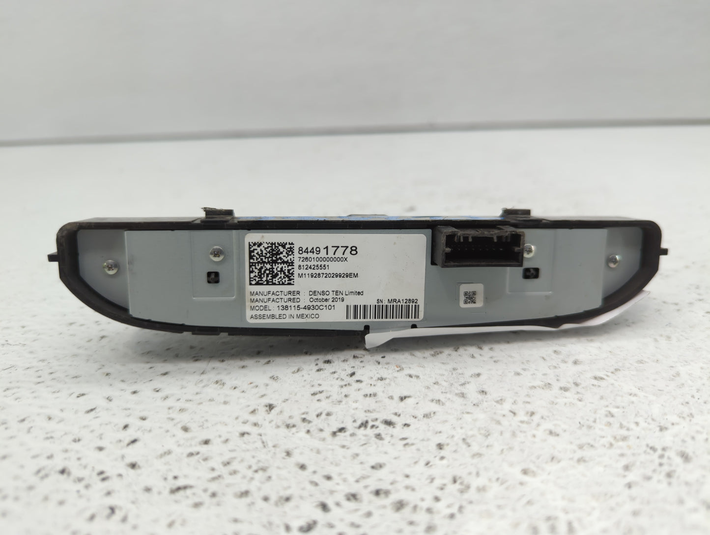 2019 Chevrolet Equinox Climate Control Module Temperature AC/Heater Replacement P/N:84491778 Fits OEM Used Auto Parts - Oemu