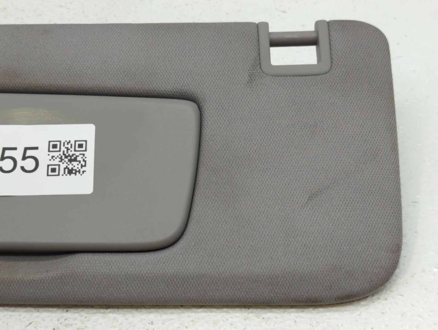 2018-2019 Chevrolet Equinox Sun Visor Shade Replacement Passenger Right Mirror Fits Fits 2018 2019 OEM Used Auto Parts - Oem