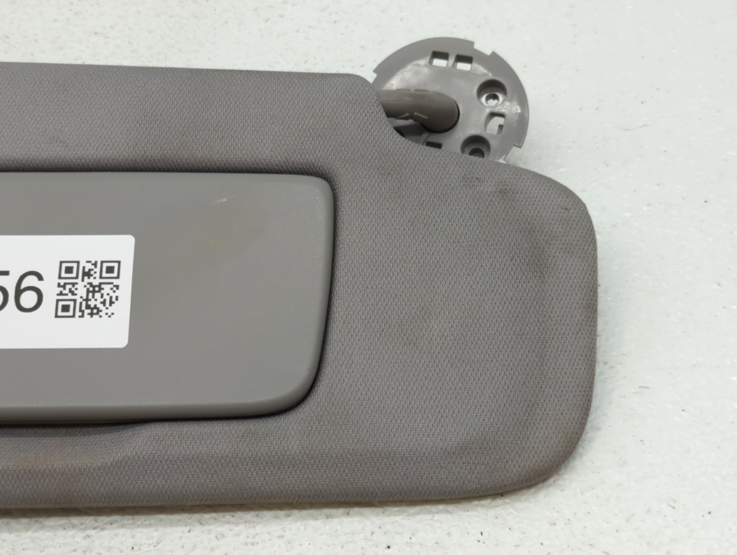 2018-2019 Chevrolet Equinox Sun Visor Shade Replacement Driver Left Mirror Fits Fits 2018 2019 OEM Used Auto Parts - Oemused