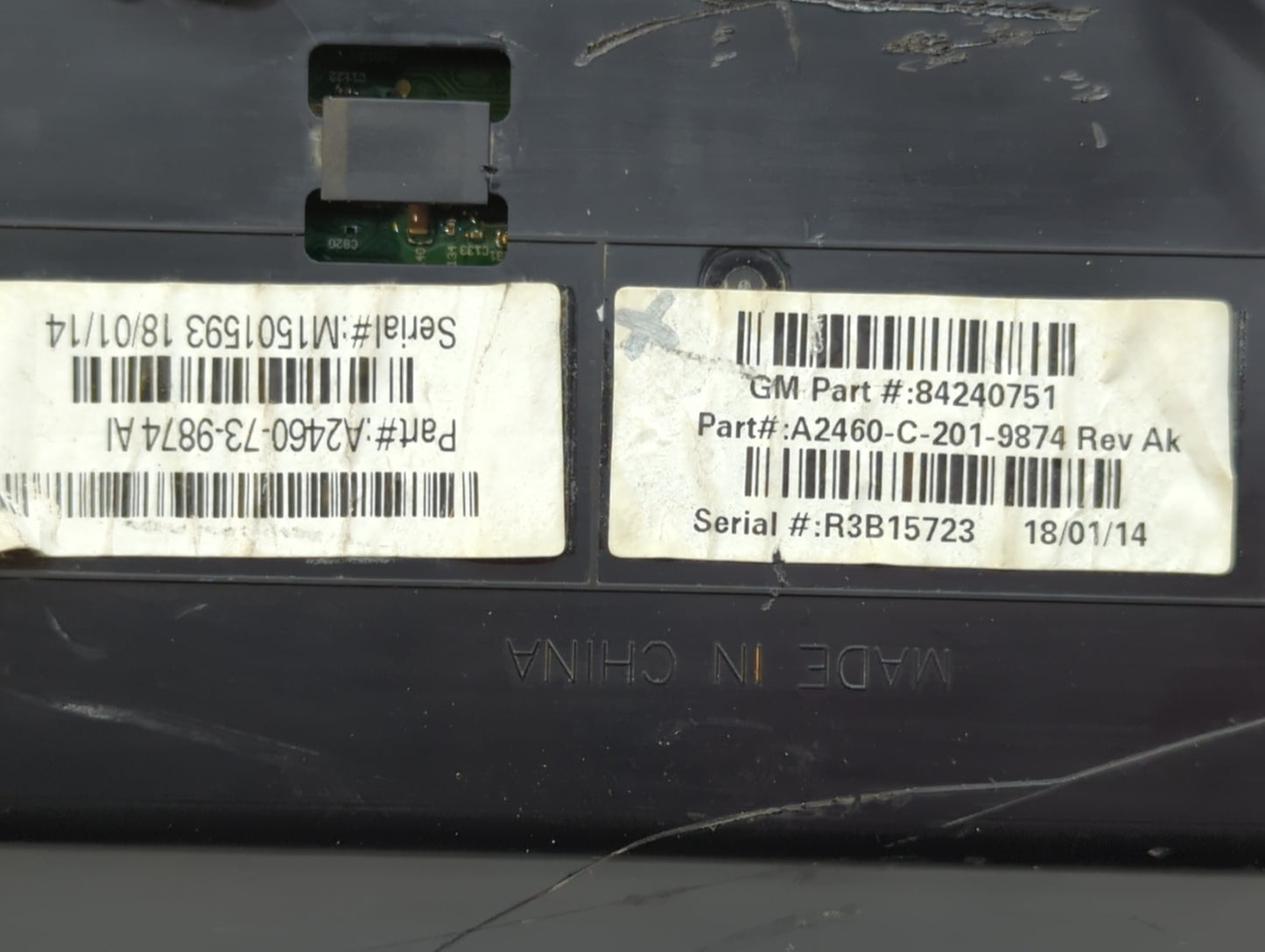 2018-2022 Chevrolet Equinox Center Floor Console P/N:8424751 Fits Fits 2018 2019 2020 2021 2022 OEM Used Auto Parts - Oemuse