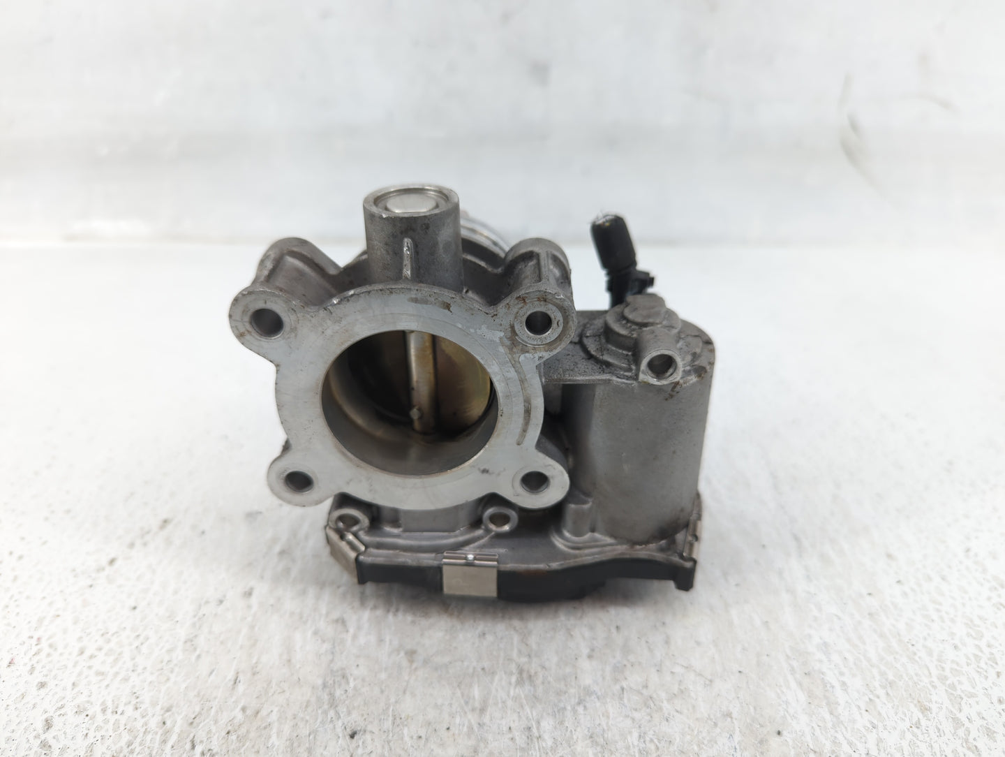 2018-2022 Chevrolet Equinox Throttle Body P/N:12671379AA Fits Fits 2016 2017 2018 2019 2020 2021 2022 OEM Used Auto Parts - 