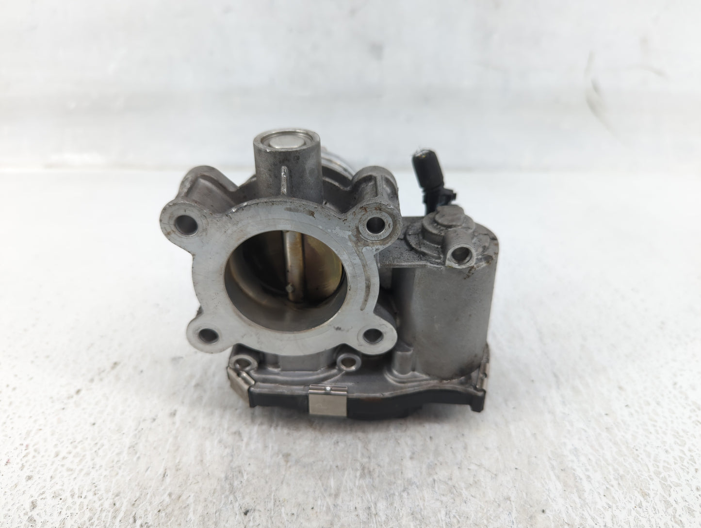 2018-2022 Chevrolet Equinox Throttle Body P/N:12671379AA Fits Fits 2016 2017 2018 2019 2020 2021 2022 OEM Used Auto Parts - 