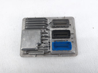 compare product 2018-2020 Chevrolet Equinox PCM Engine Control Computer ECU ECM PCU OEM P/N:12697837 Fits Fits 2017 2018 2019 2020 2021 2022 OEM Used Auto Parts