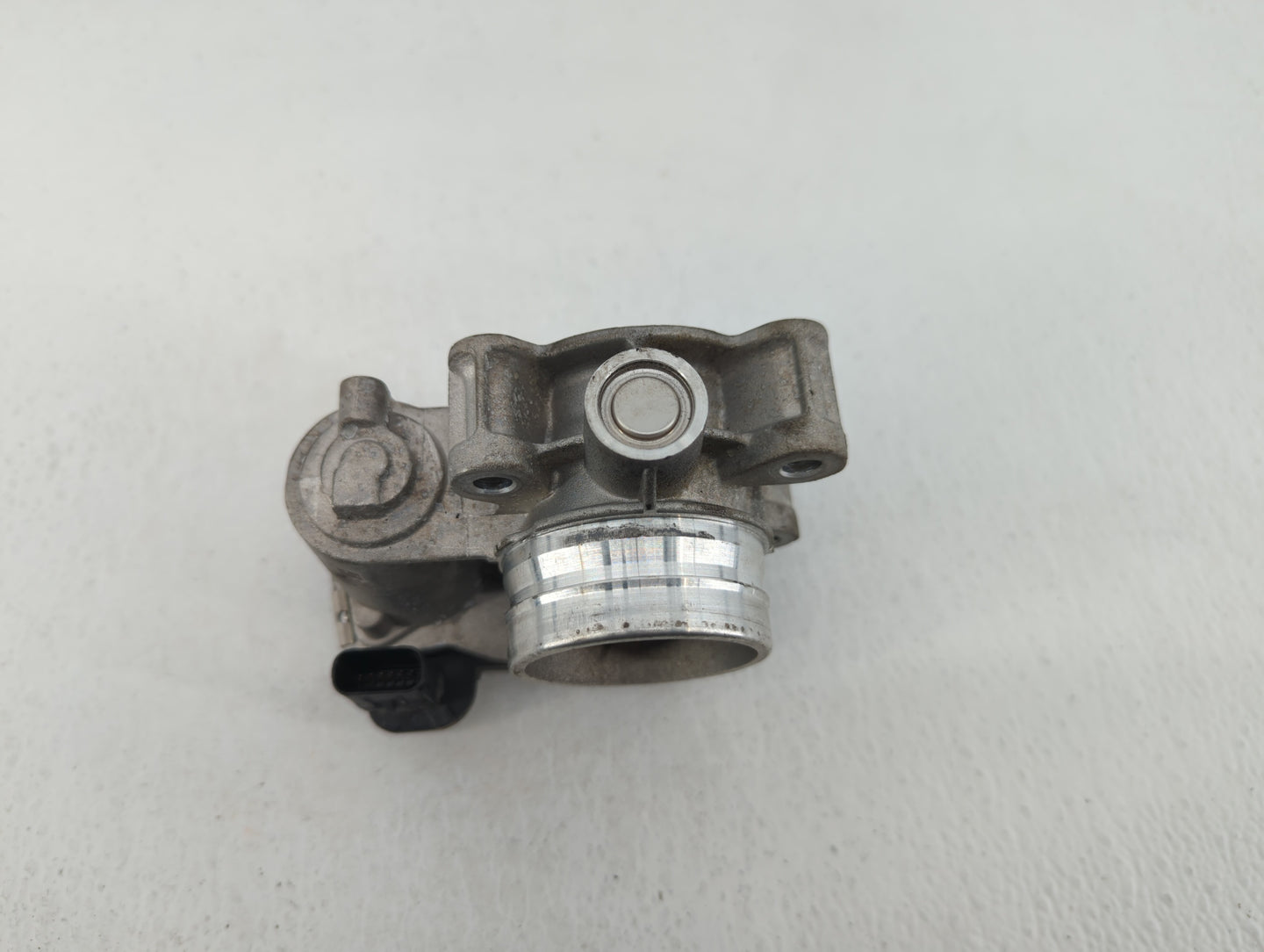 2018-2022 Chevrolet Equinox Throttle Body P/N:12671379AA Fits Fits 2016 2017 2018 2019 2020 2021 2022 OEM Used Auto Parts - 