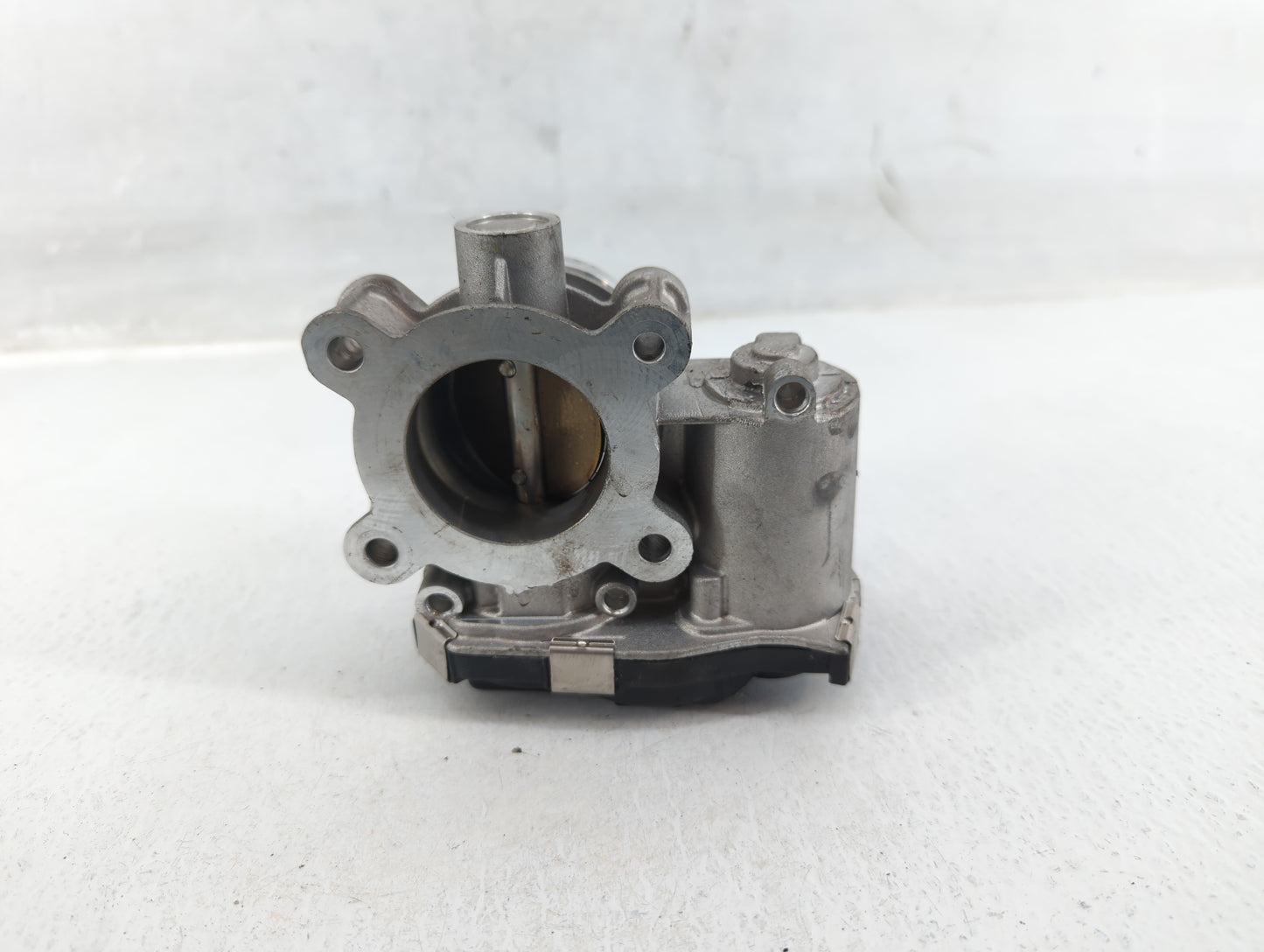 2018-2022 Chevrolet Equinox Throttle Body P/N:12671379AA Fits Fits 2016 2017 2018 2019 2020 2021 2022 OEM Used Auto Parts - 