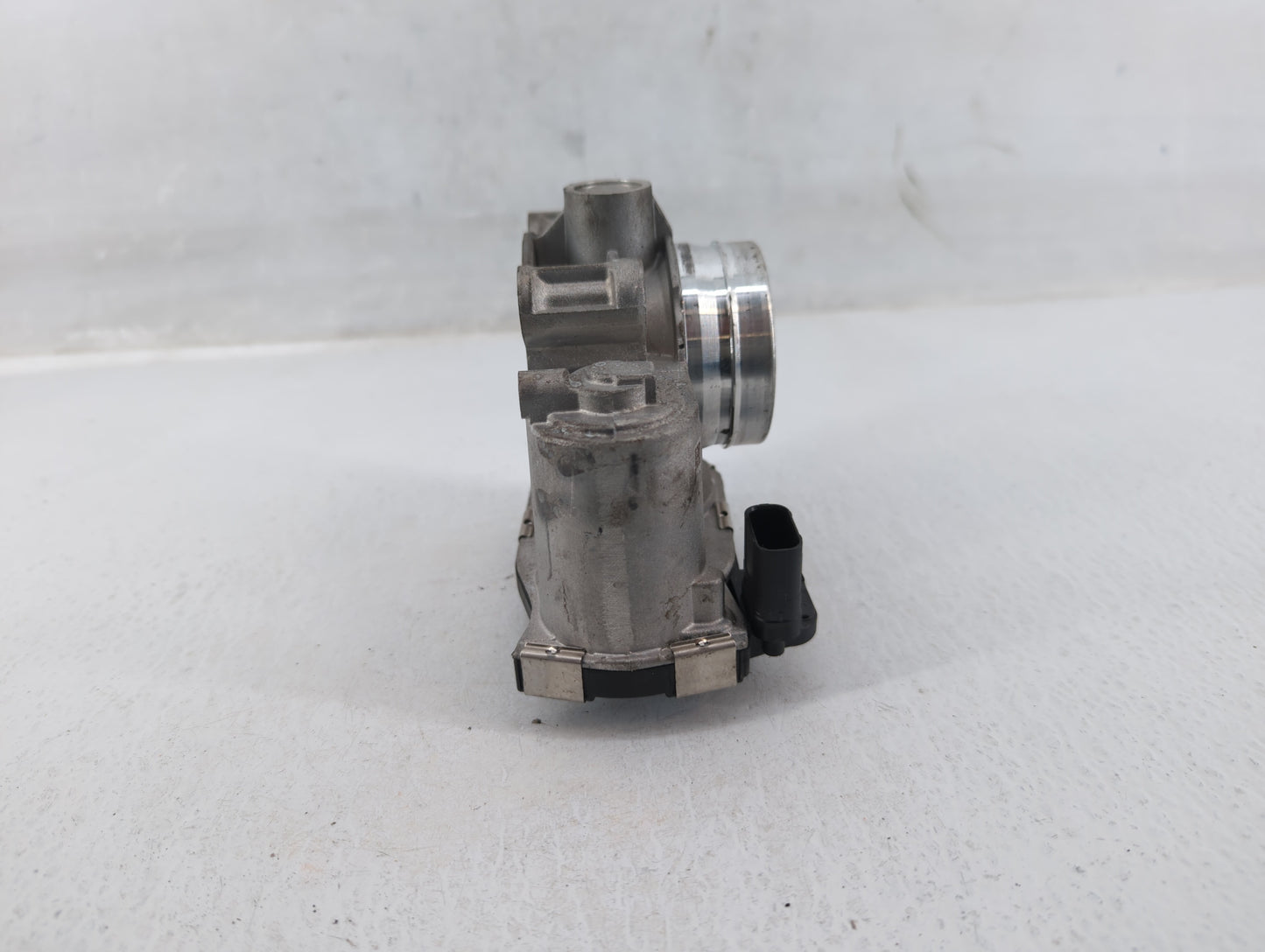 2018-2022 Chevrolet Equinox Throttle Body P/N:12671379AA Fits Fits 2016 2017 2018 2019 2020 2021 2022 OEM Used Auto Parts - 