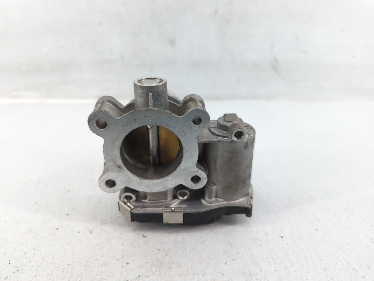 2018-2022 Chevrolet Equinox Throttle Body P/N:12671379AA Fits Fits 2016 2017 2018 2019 2020 2021 2022 OEM Used Auto Parts - 
