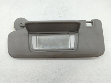 2018-2019 Chevrolet Equinox Sun Visor Shade Replacement Passenger Right Mirror Fits Fits 2018 2019 OEM Used Auto Parts - Oem