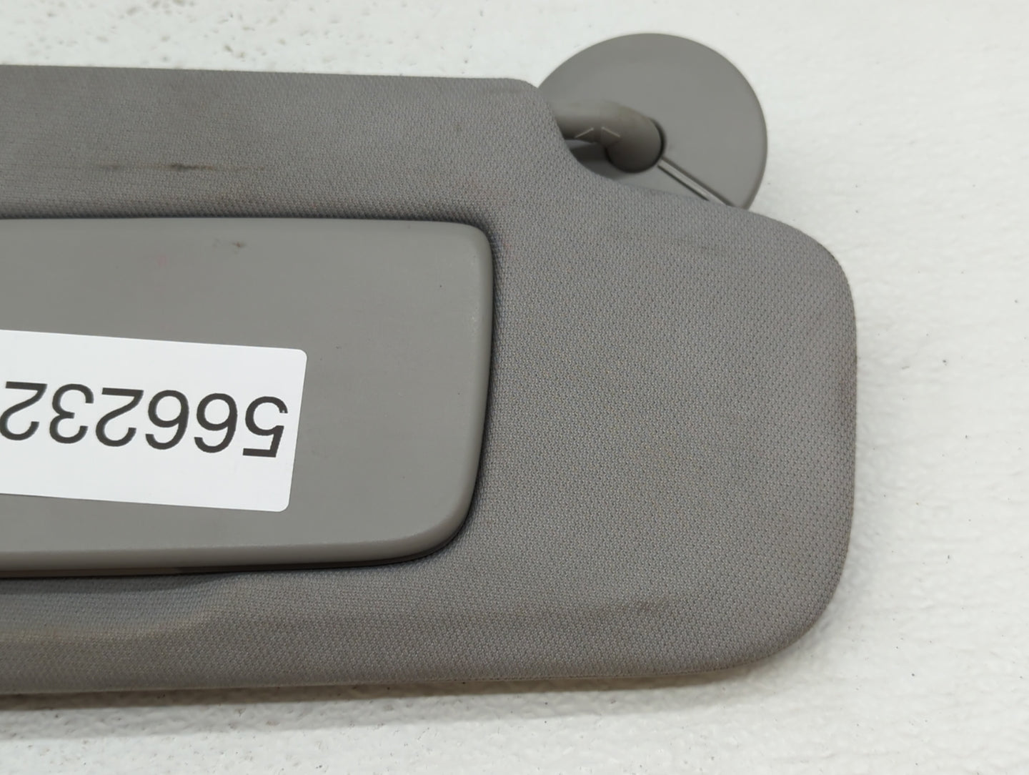 2018-2019 Chevrolet Equinox Sun Visor Shade Replacement Driver Left Mirror Fits Fits 2018 2019 OEM Used Auto Parts - Oemused