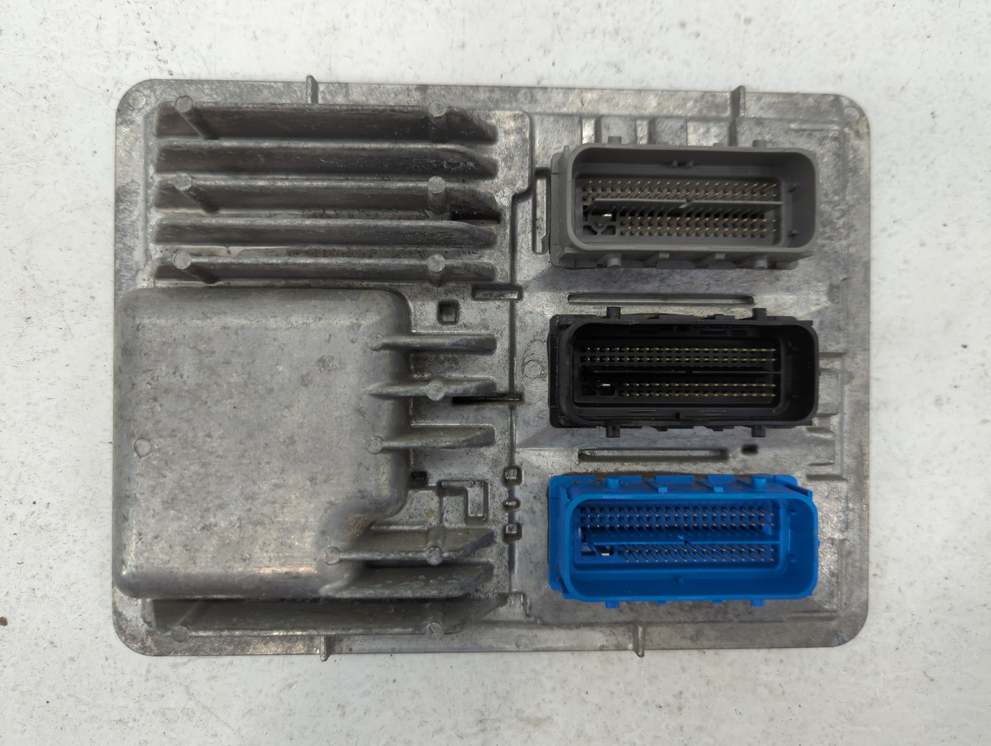 2019 Chevrolet Equinox PCM Engine Control Computer ECU ECM PCU OEM P/N:12692038 12697837, 12696201 Fits OEM Used Auto Parts 