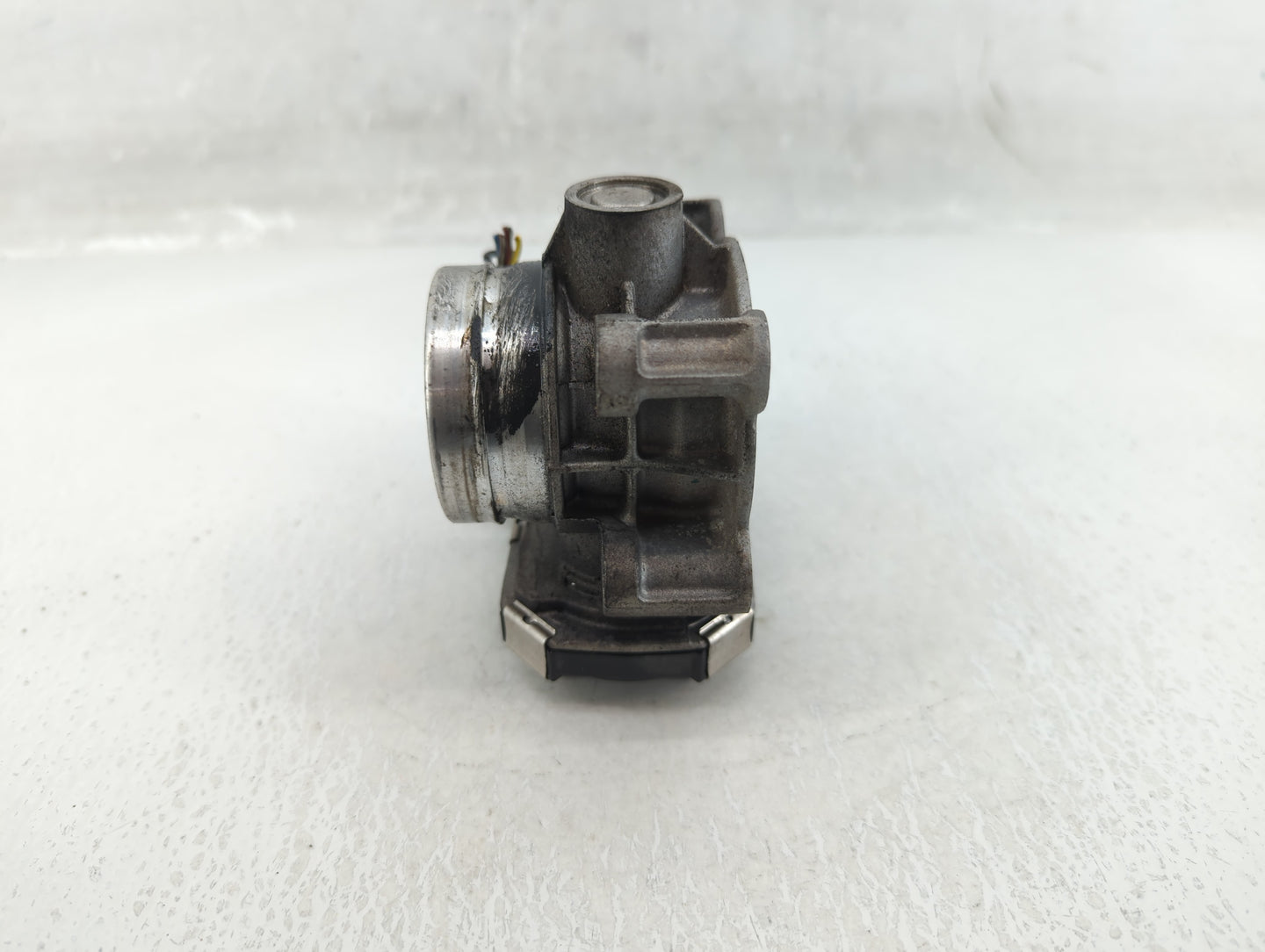 2018-2022 Chevrolet Equinox Throttle Body P/N:12671379AA Fits Fits 2016 2017 2018 2019 2020 2021 2022 OEM Used Auto Parts - 