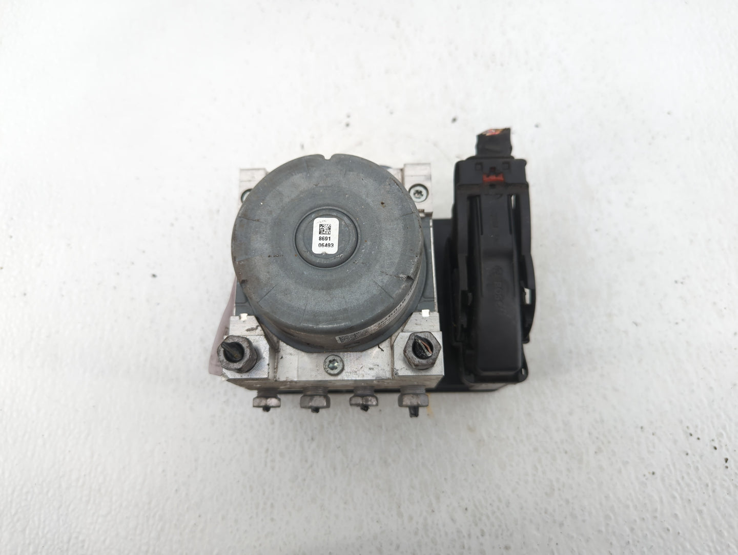 2018-2019 Chevrolet Equinox ABS Pump Control Module Replacement P/N:84646849 Fits Fits 2018 2019 2020 2021 OEM Used Auto Par