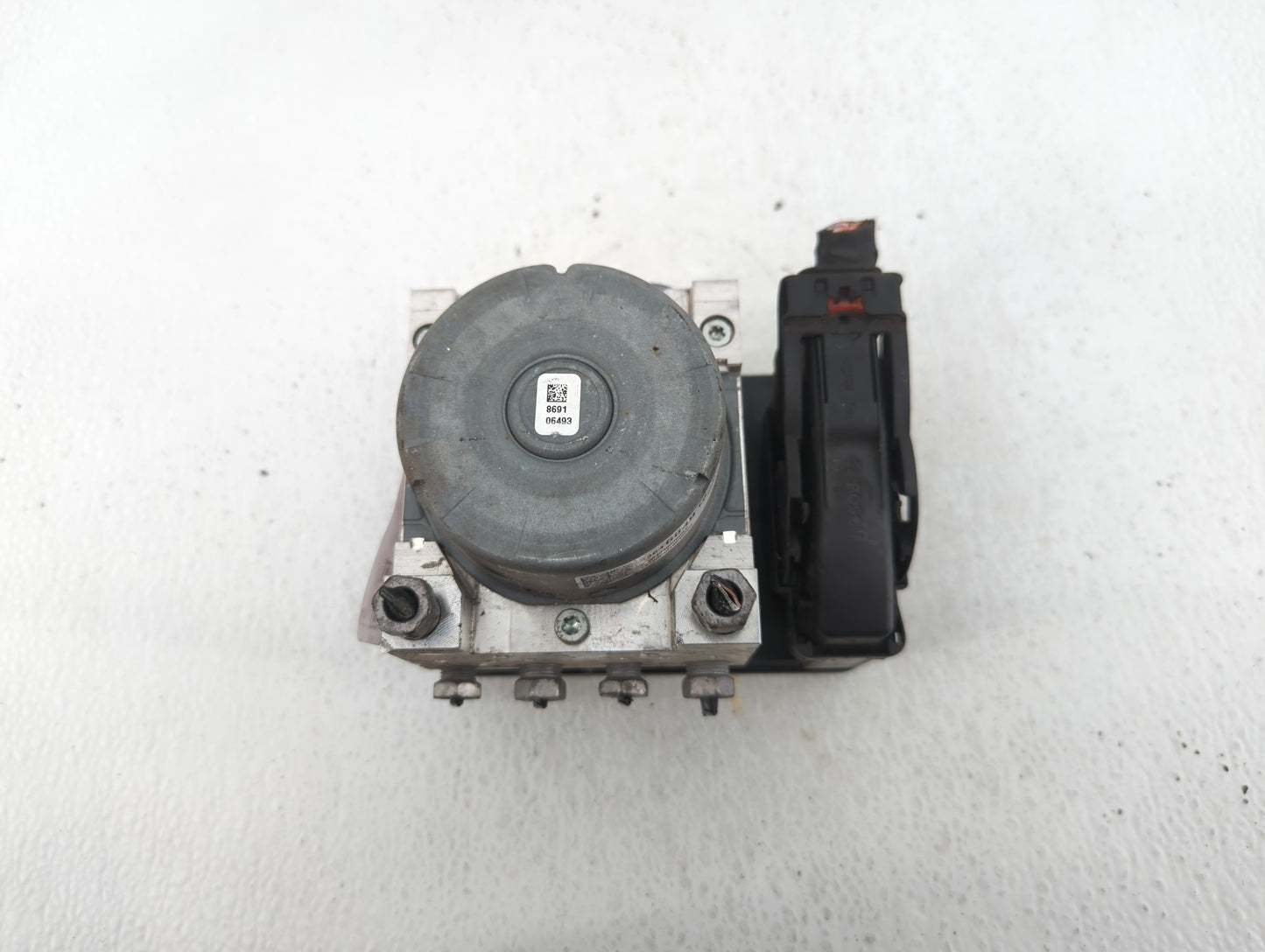 2018-2019 Chevrolet Equinox ABS Pump Control Module Replacement P/N:84646849 Fits Fits 2018 2019 2020 2021 OEM Used Auto Par