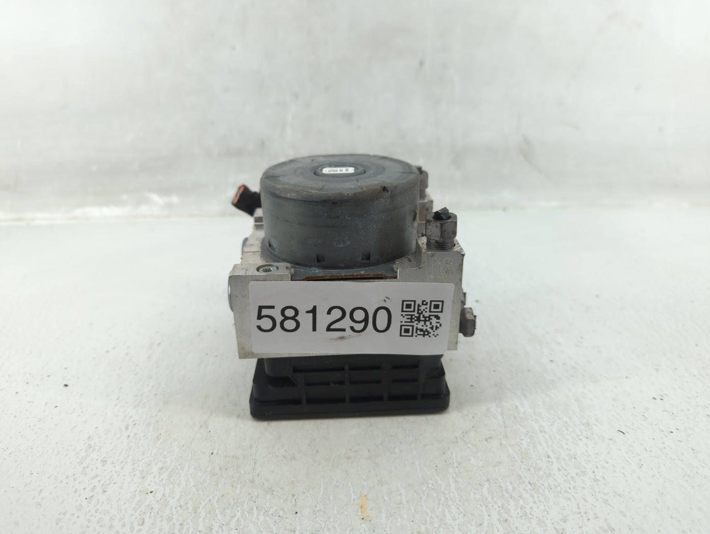 2018-2019 Chevrolet Equinox ABS Pump Control Module Replacement P/N:84646849 Fits Fits 2018 2019 2020 2021 OEM Used Auto Par