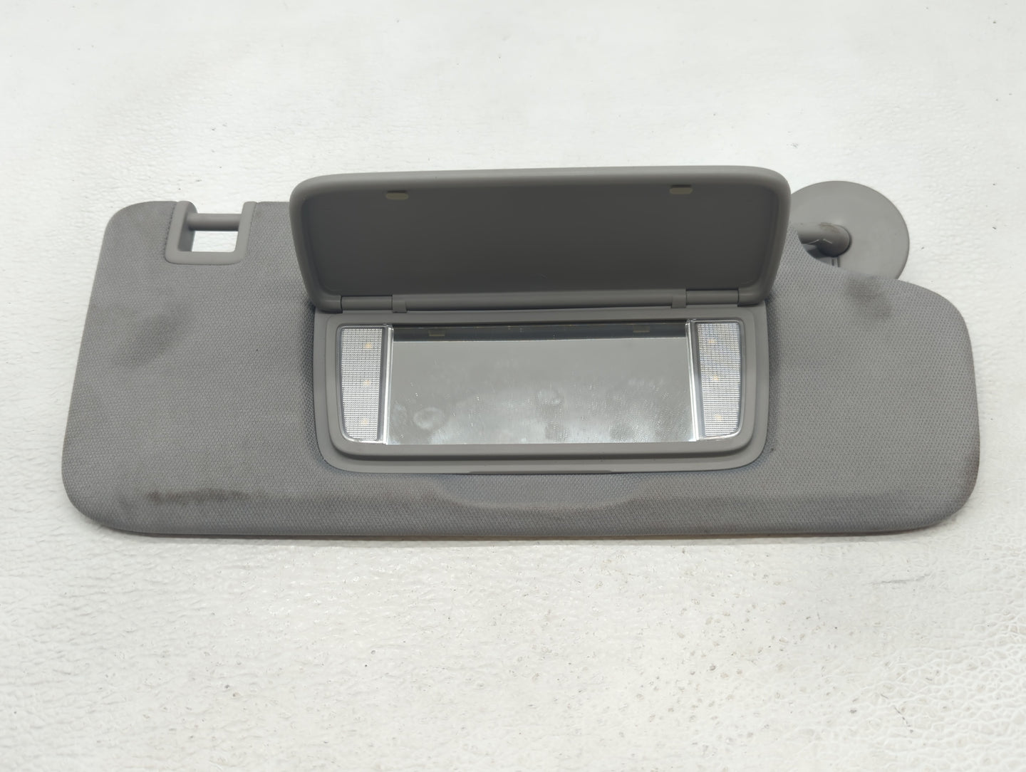 2018-2019 Chevrolet Equinox Sun Visor Shade Replacement Passenger Right Mirror Fits Fits 2018 2019 OEM Used Auto Parts - Oem