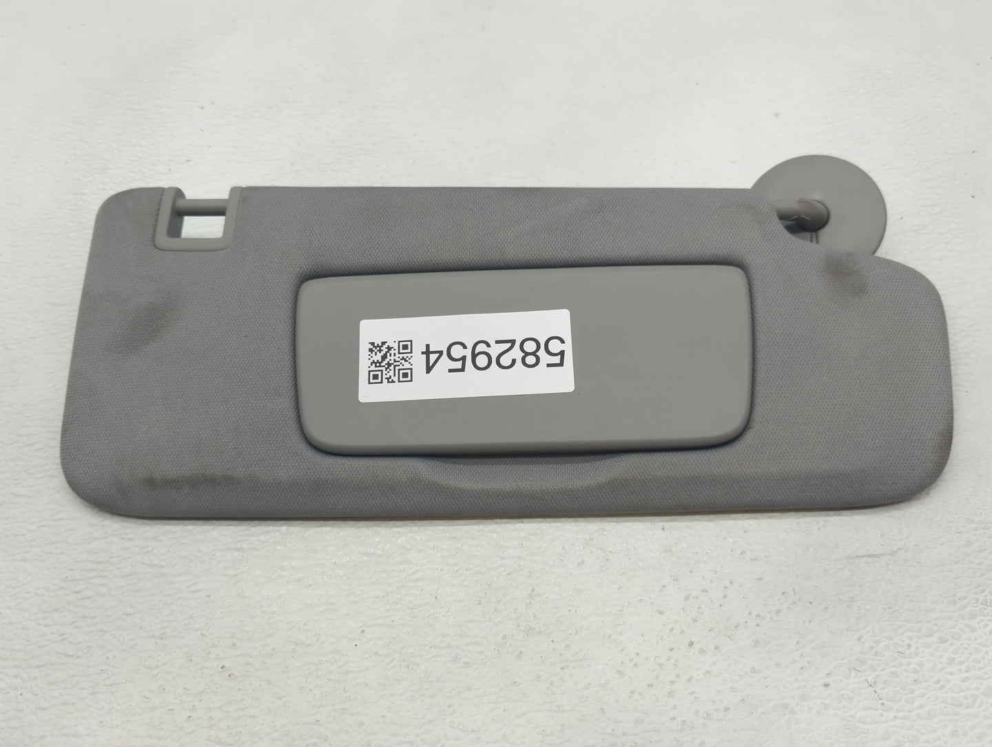 2018-2019 Chevrolet Equinox Sun Visor Shade Replacement Passenger Right Mirror Fits Fits 2018 2019 OEM Used Auto Parts - Oem