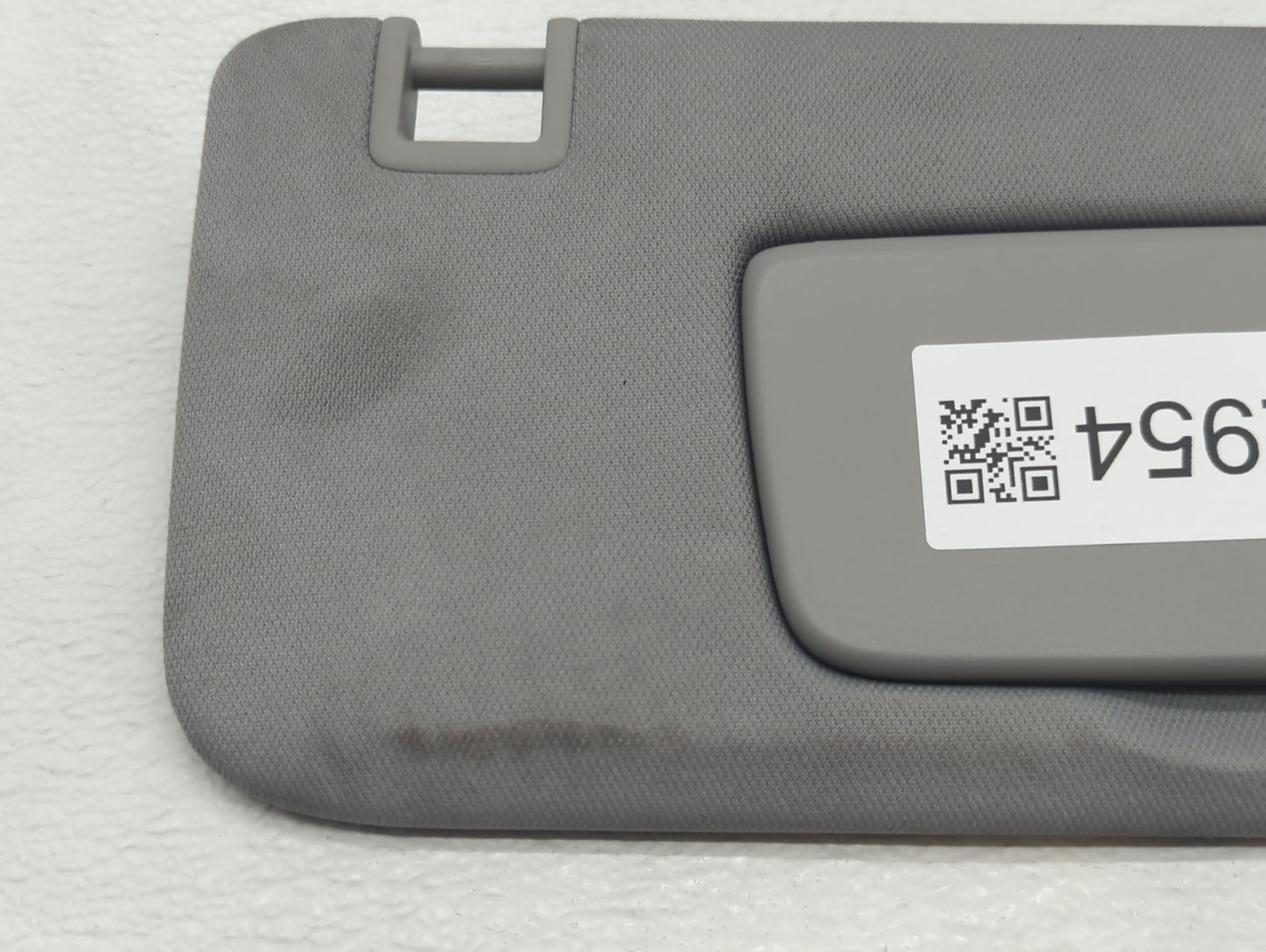 2018-2019 Chevrolet Equinox Sun Visor Shade Replacement Passenger Right Mirror Fits Fits 2018 2019 OEM Used Auto Parts - Oem