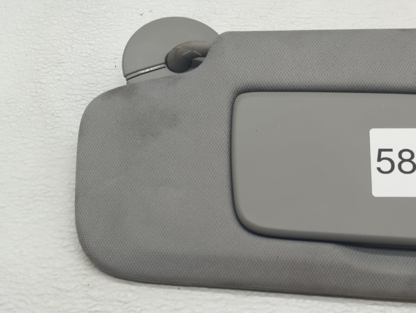 2018-2019 Chevrolet Equinox Sun Visor Shade Replacement Driver Left Mirror Fits Fits 2018 2019 OEM Used Auto Parts - Oemused