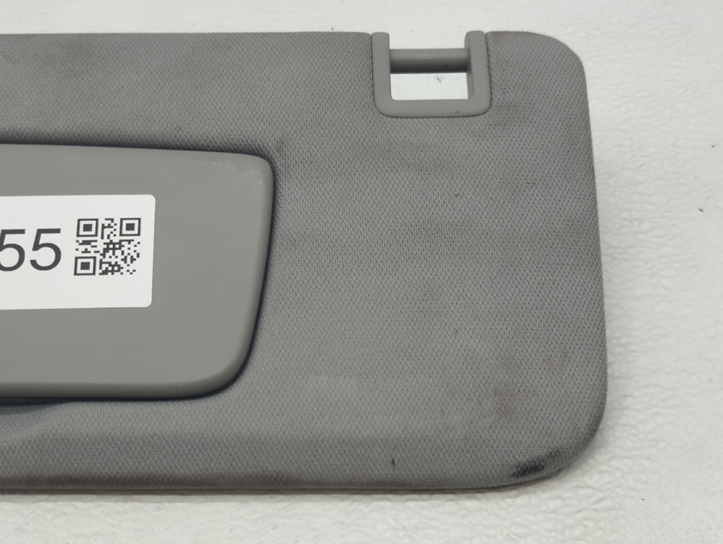 2018-2019 Chevrolet Equinox Sun Visor Shade Replacement Driver Left Mirror Fits Fits 2018 2019 OEM Used Auto Parts - Oemused