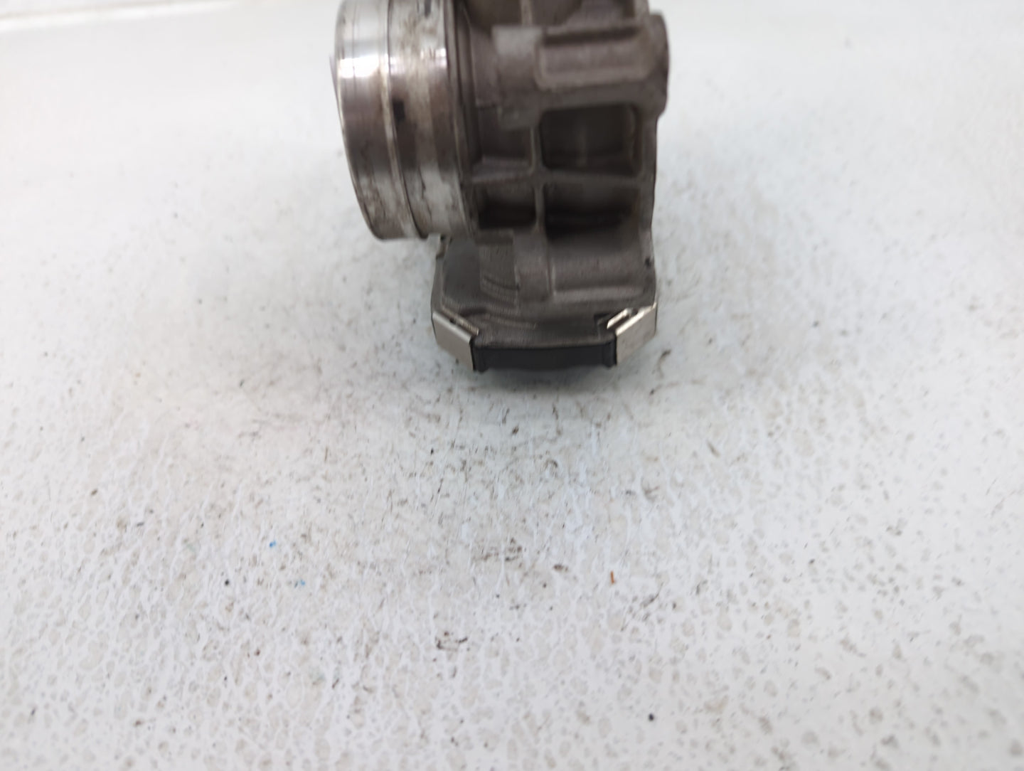 2018-2022 Chevrolet Equinox Throttle Body P/N:12671379 Fits Fits 2016 2017 2018 2019 2020 2021 2022 OEM Used Auto Parts - Oe