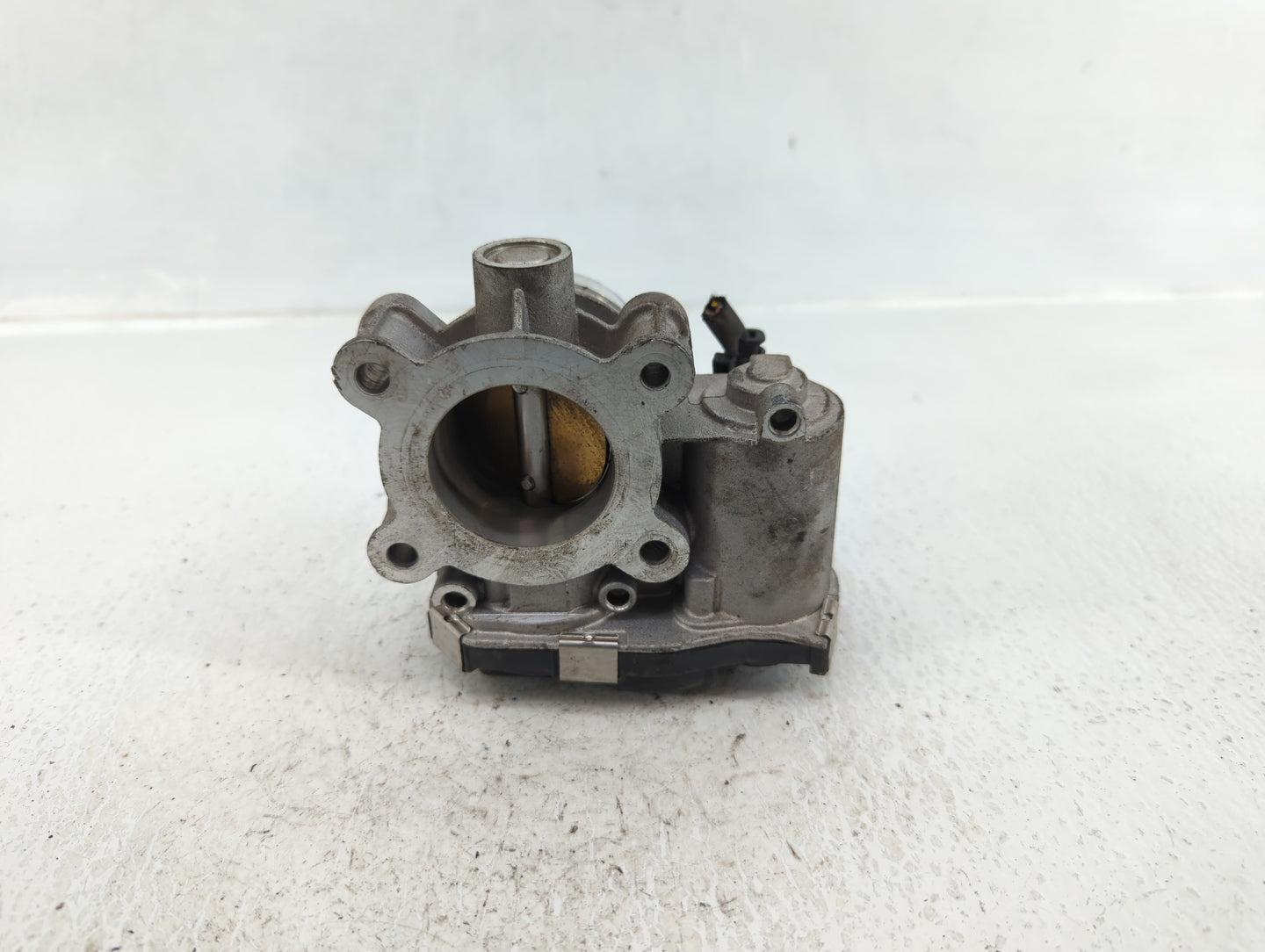 2018-2022 Chevrolet Equinox Throttle Body P/N:12671379 Fits Fits 2016 2017 2018 2019 2020 2021 2022 OEM Used Auto Parts - Oe