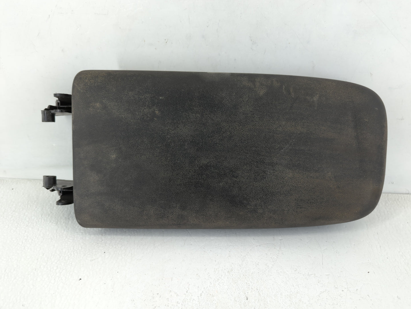 2018-2022 Chevrolet Equinox Center Console Armrest Cover Lid Black - Oemusedautoparts1.com
