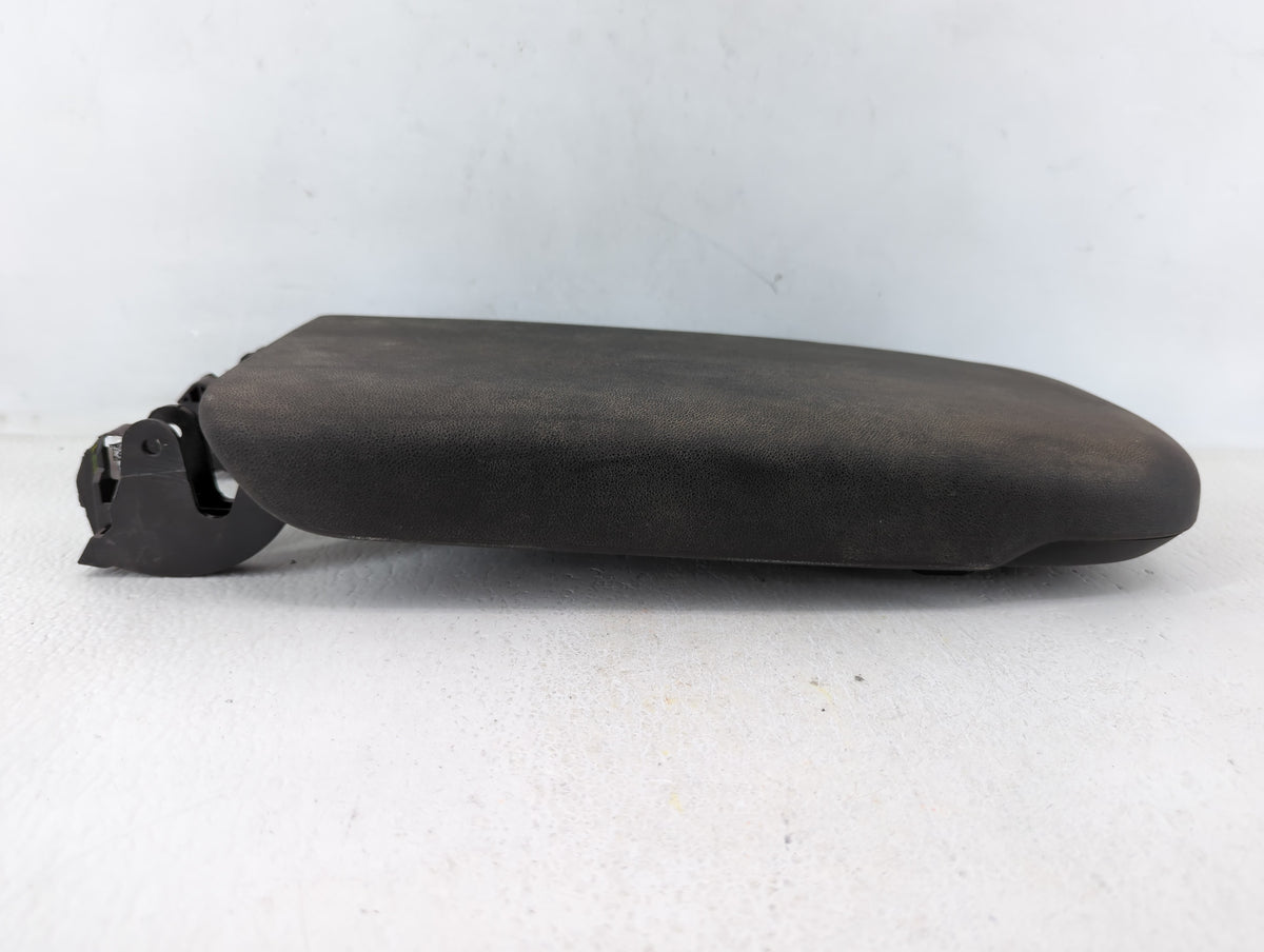 2018-2022 Chevrolet Equinox Center Console Armrest Cover Lid Black 589170 - Oemusedautoparts1.com