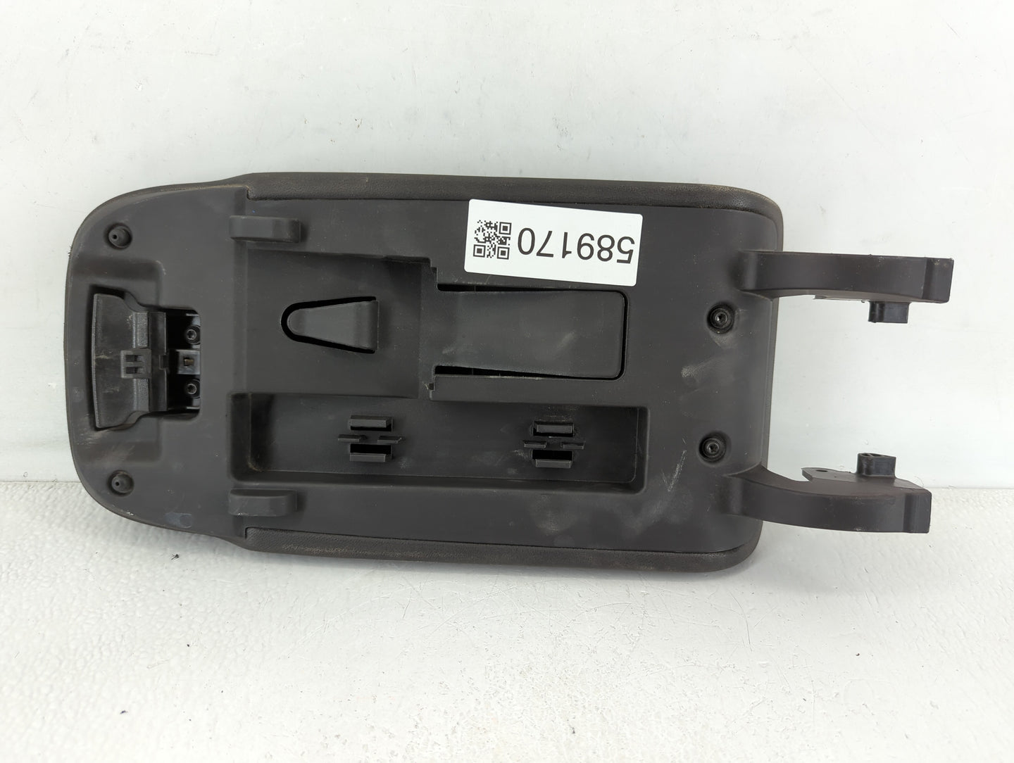 2018-2022 Chevrolet Equinox Center Console Armrest Cover Lid Black - Oemusedautoparts1.com