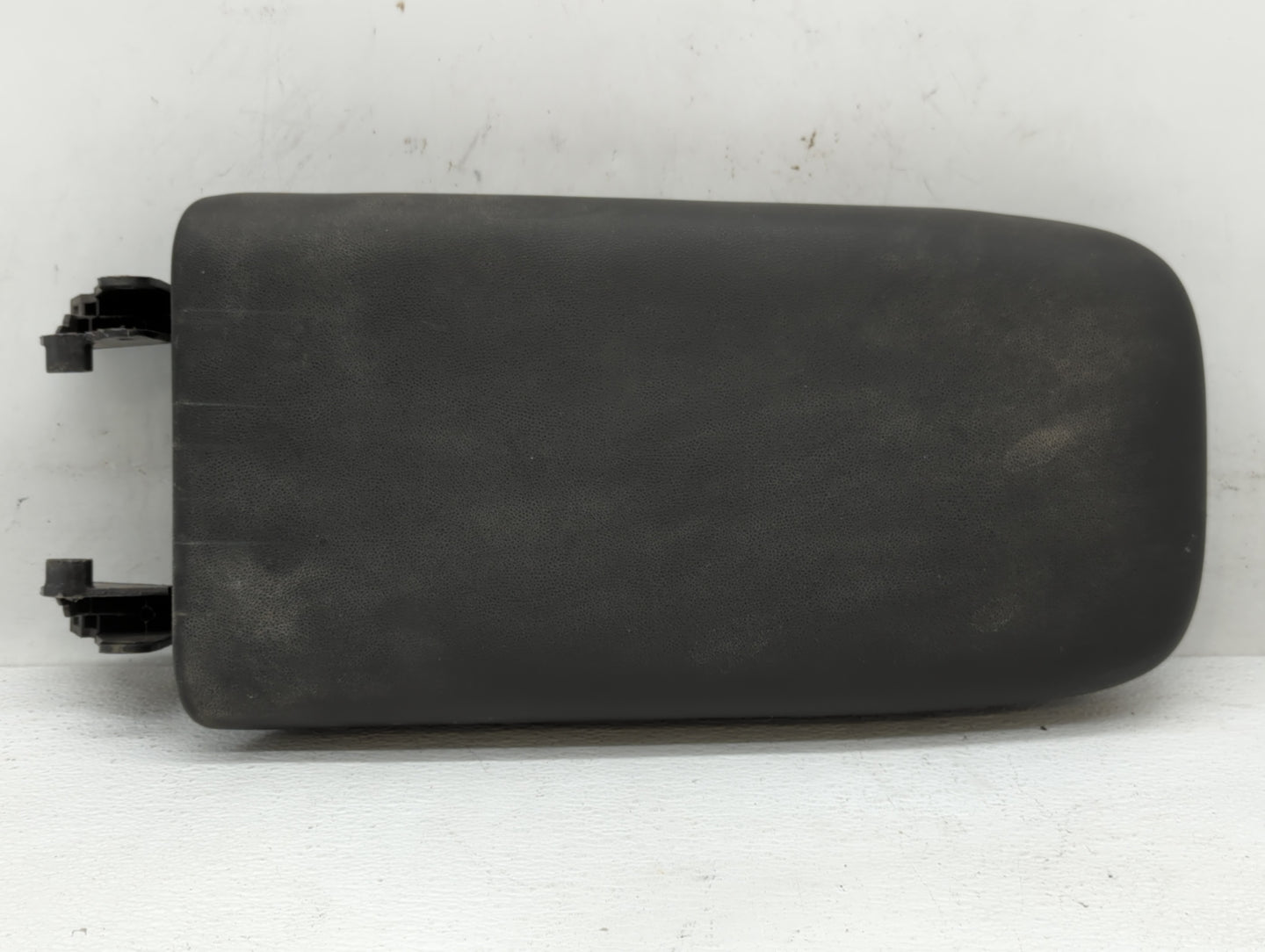 2018-2022 Chevrolet Equinox Center Console Armrest Cover Lid Black - Oemusedautoparts1.com