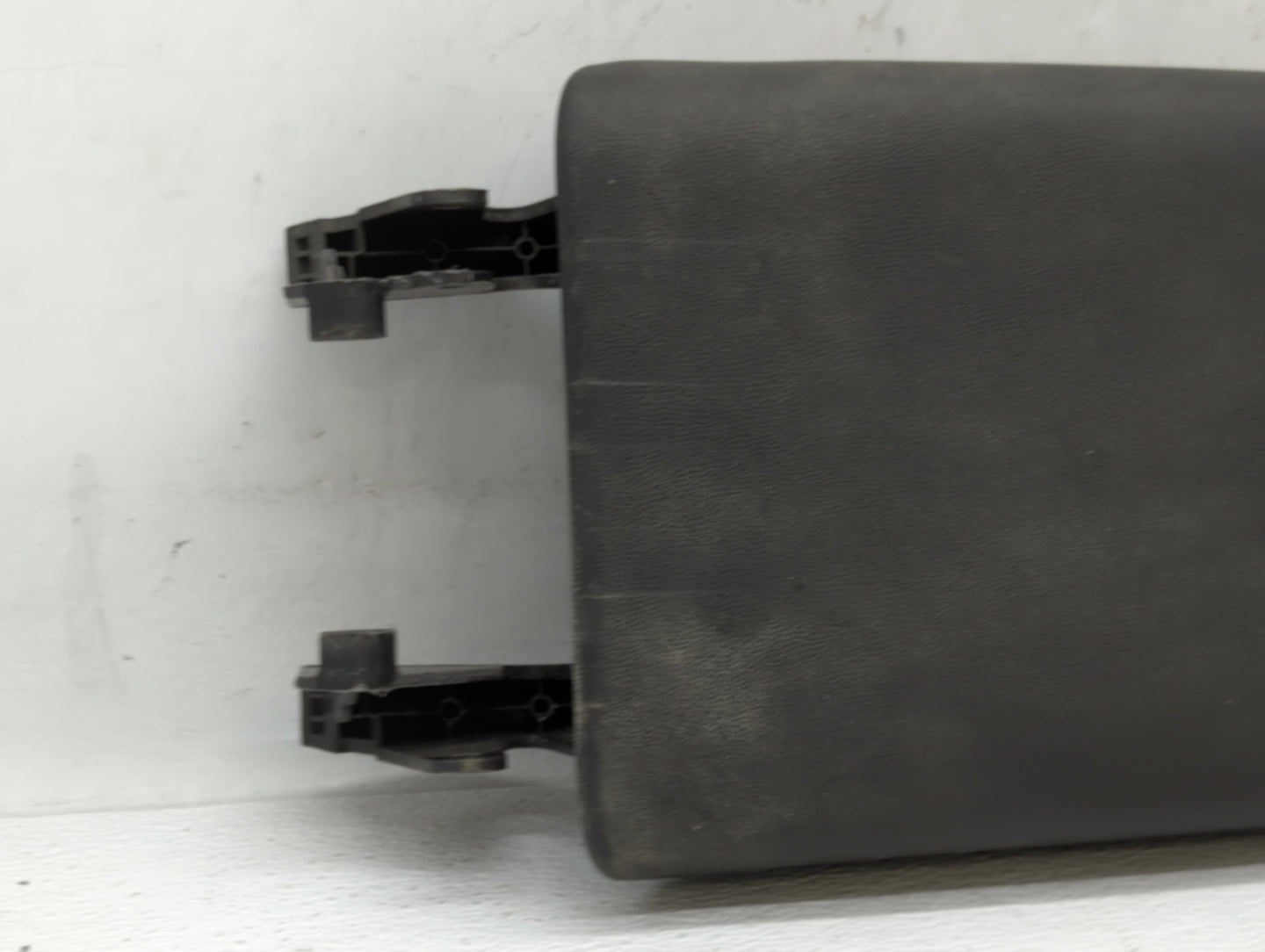 2018-2022 Chevrolet Equinox Center Console Armrest Cover Lid Black - Oemusedautoparts1.com