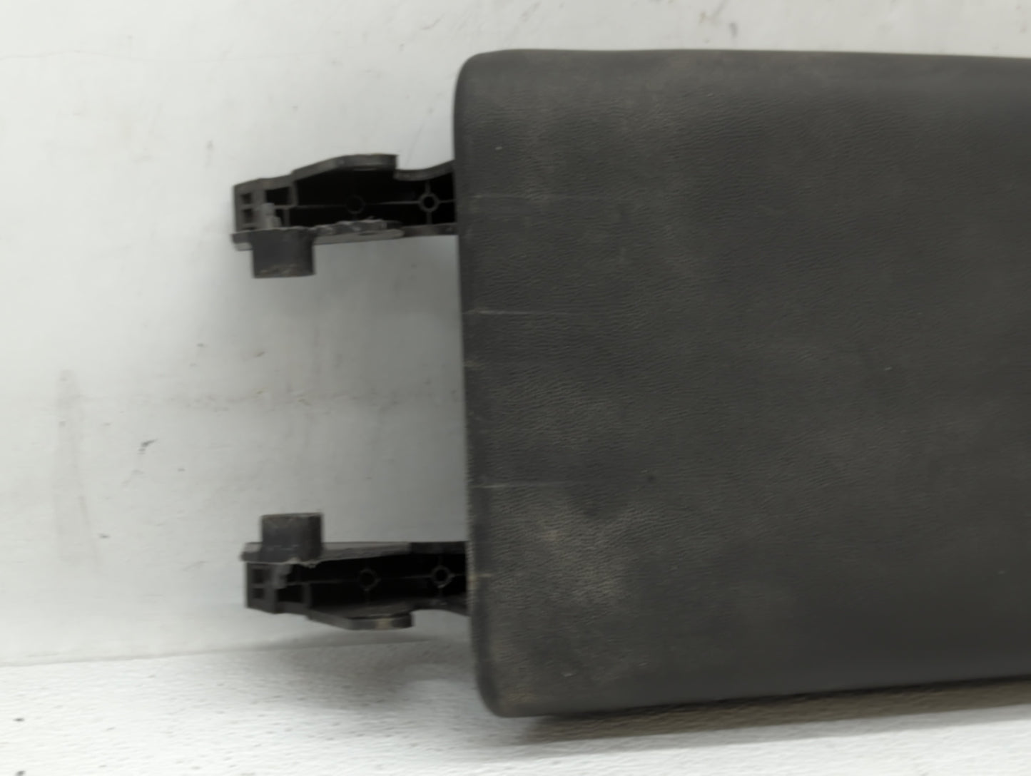 2018-2022 Chevrolet Equinox Center Console Armrest Cover Lid Black - Oemusedautoparts1.com