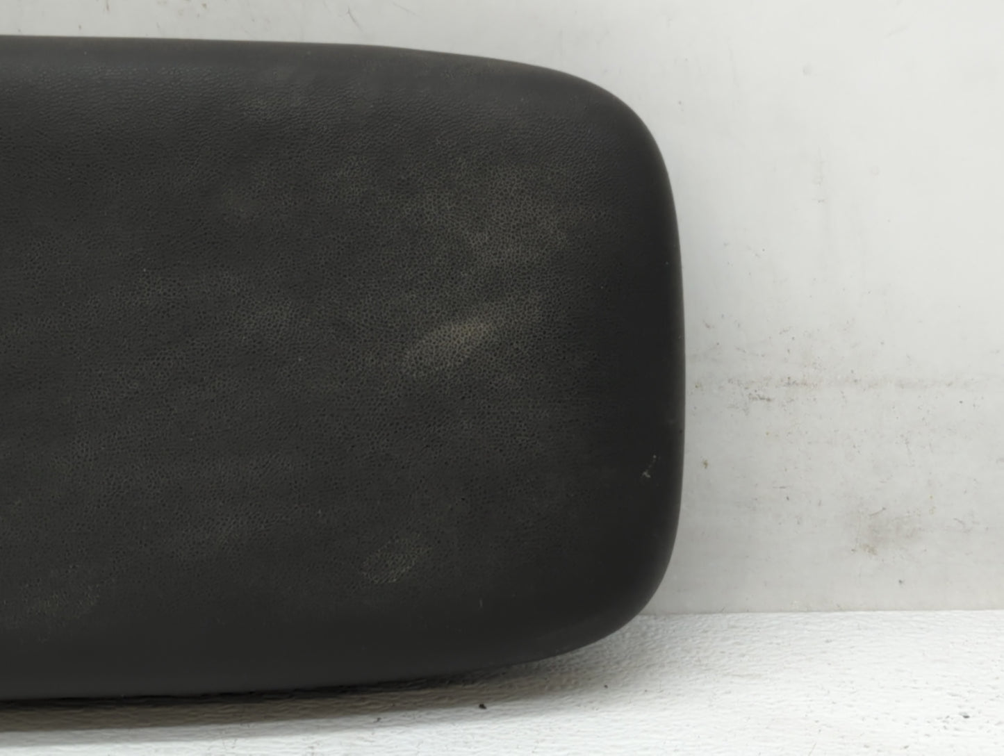 2018-2022 Chevrolet Equinox Center Console Armrest Cover Lid Black - Oemusedautoparts1.com