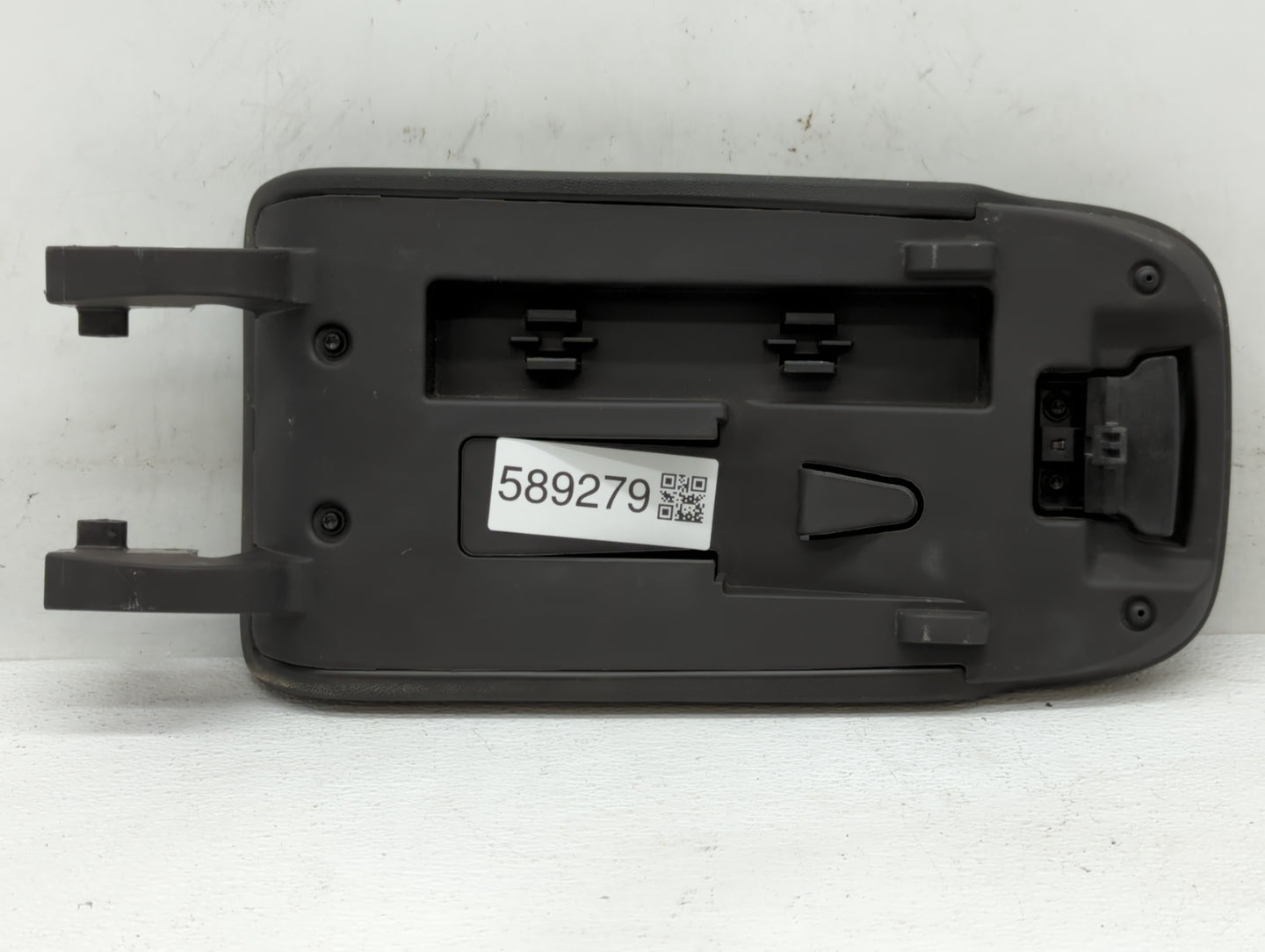 2018-2022 Chevrolet Equinox Center Console Armrest Cover Lid Black - Oemusedautoparts1.com