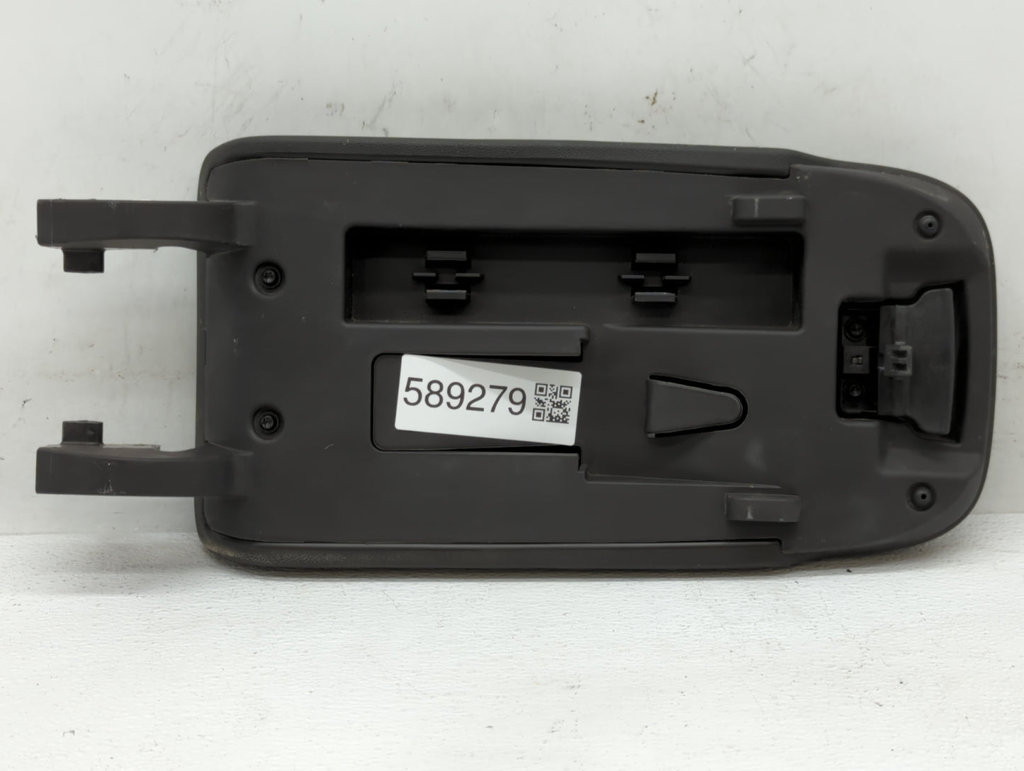 2018-2022 Chevrolet Equinox Center Console Armrest Cover Lid Black - Oemusedautoparts1.com