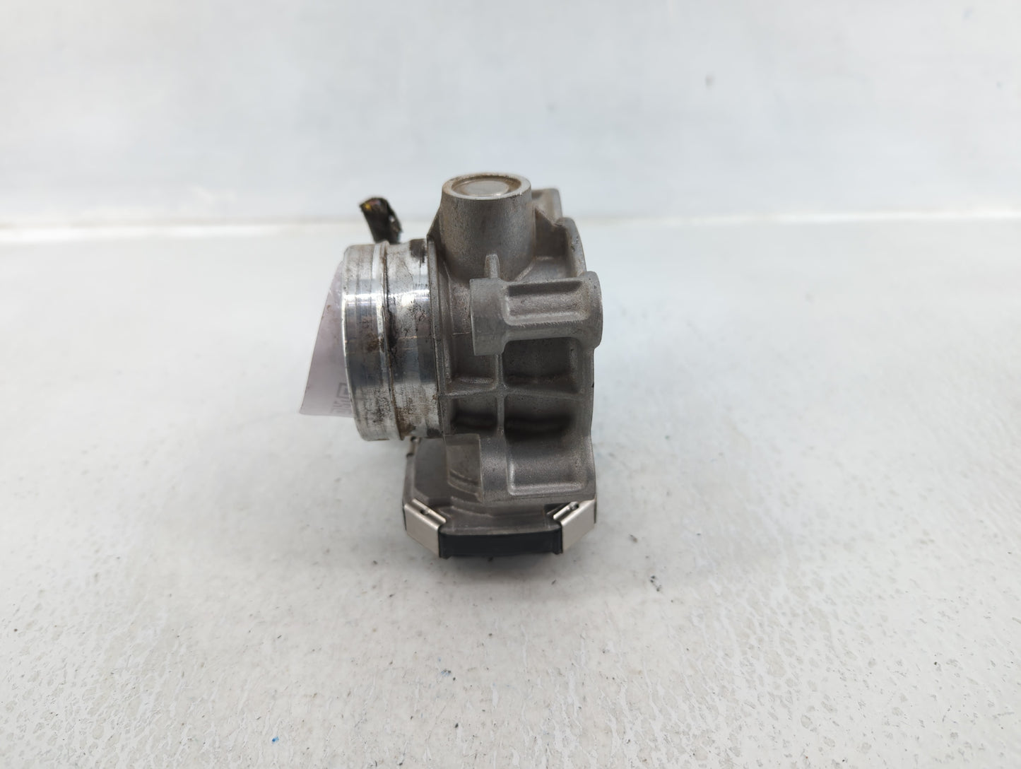 2018-2022 Chevrolet Equinox Throttle Body P/N:12671379AA Fits Fits 2016 2017 2018 2019 2020 2021 2022 OEM Used Auto Parts - 